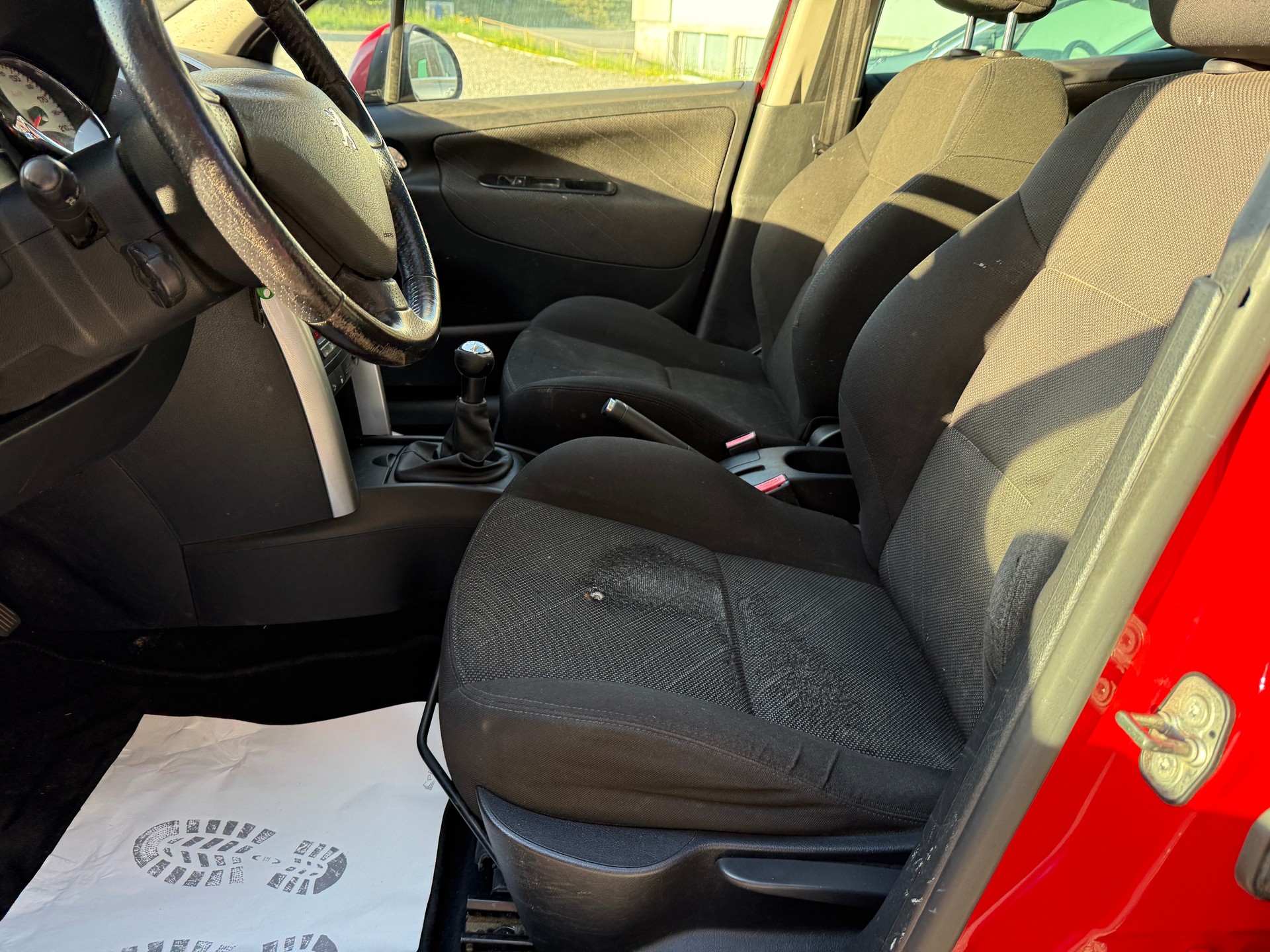PEUGEOT 207 SW 1.6 16V Sport-image-11