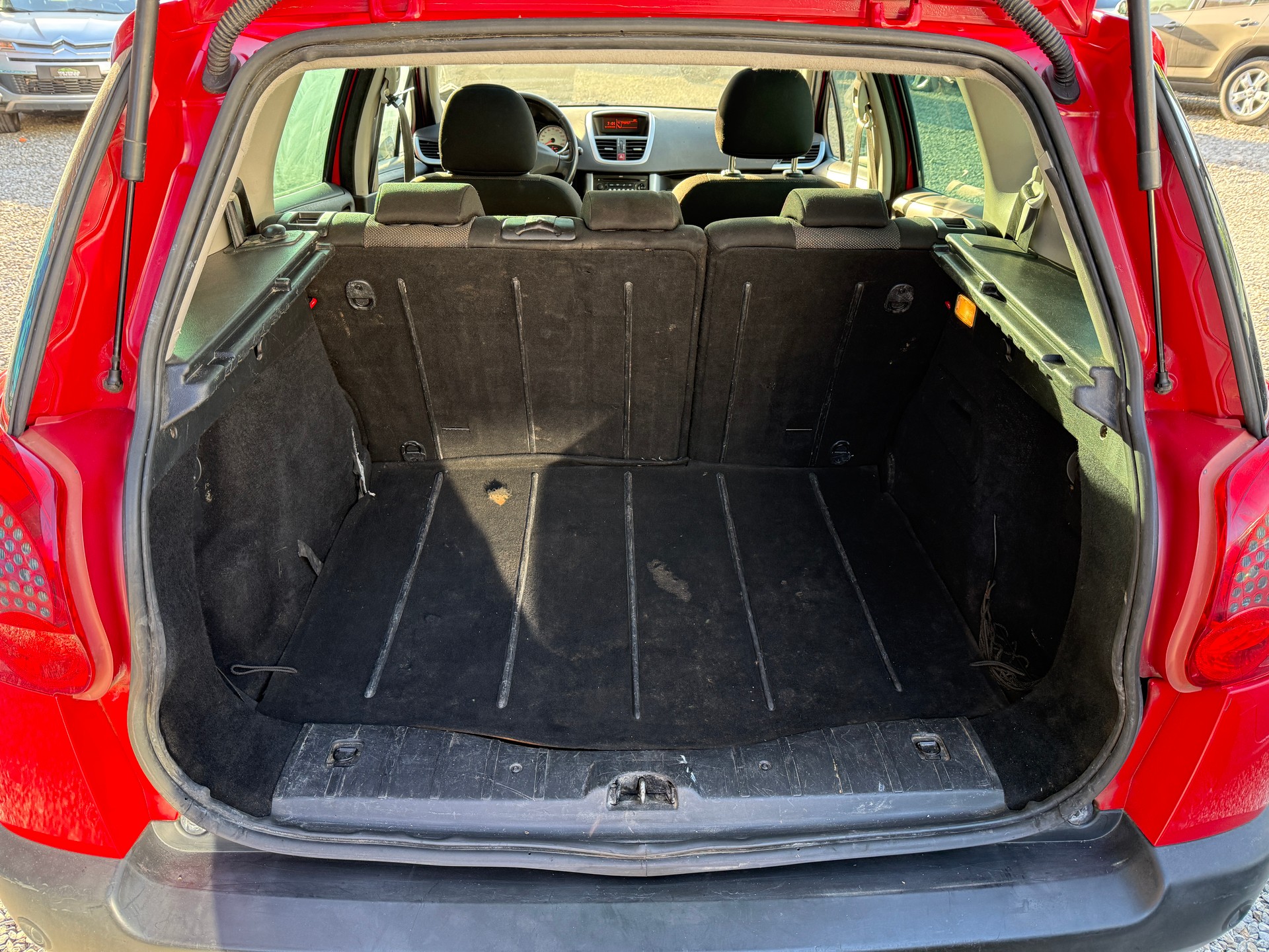 PEUGEOT 207 SW 1.6 16V Sport-image-9