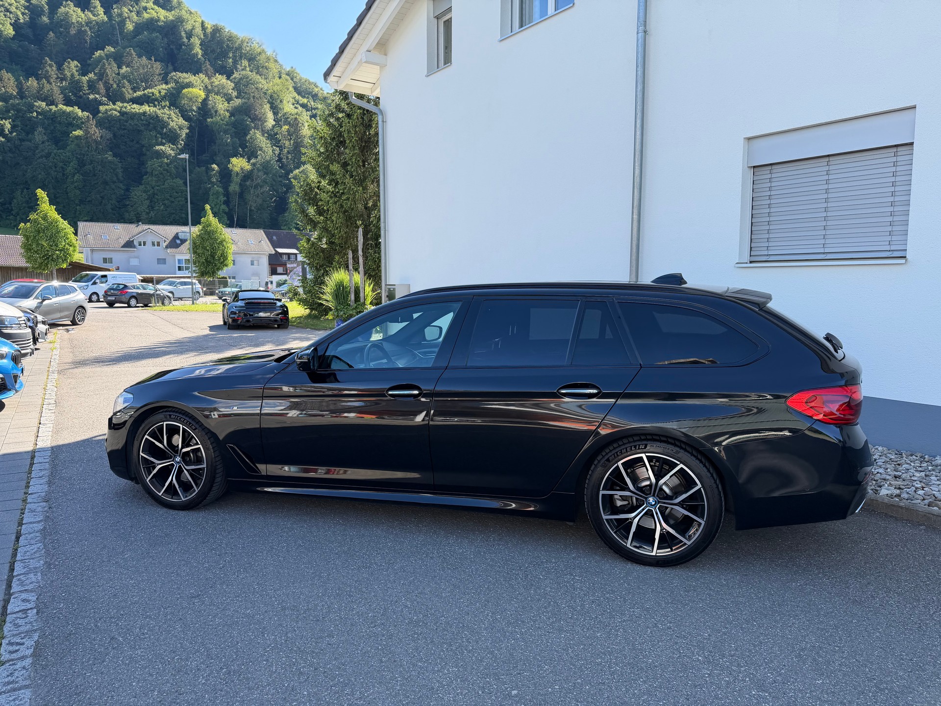 BMW 520d xDrive Touring Steptronic-image-12