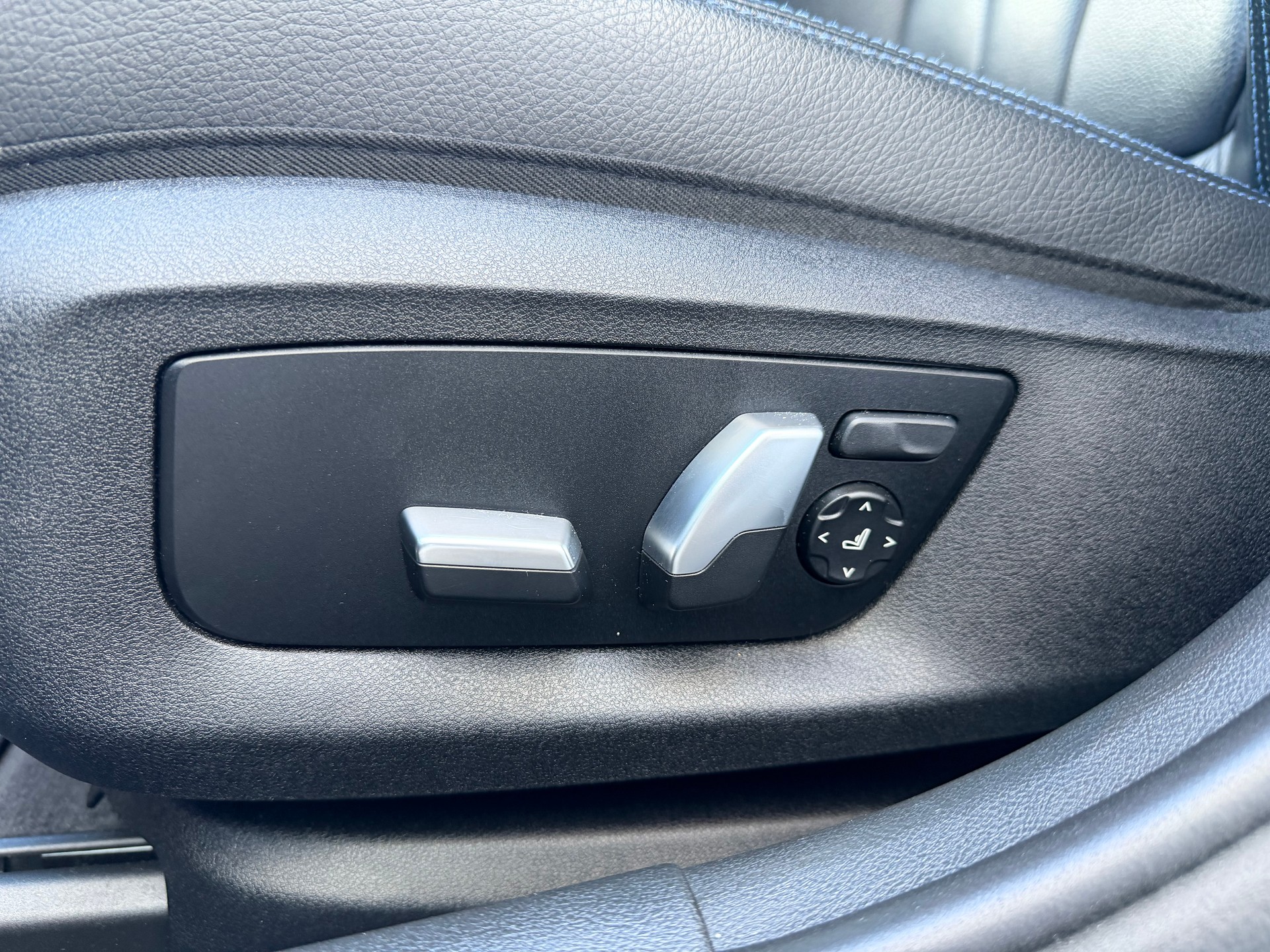 BMW 520d xDrive Touring Steptronic-image-26
