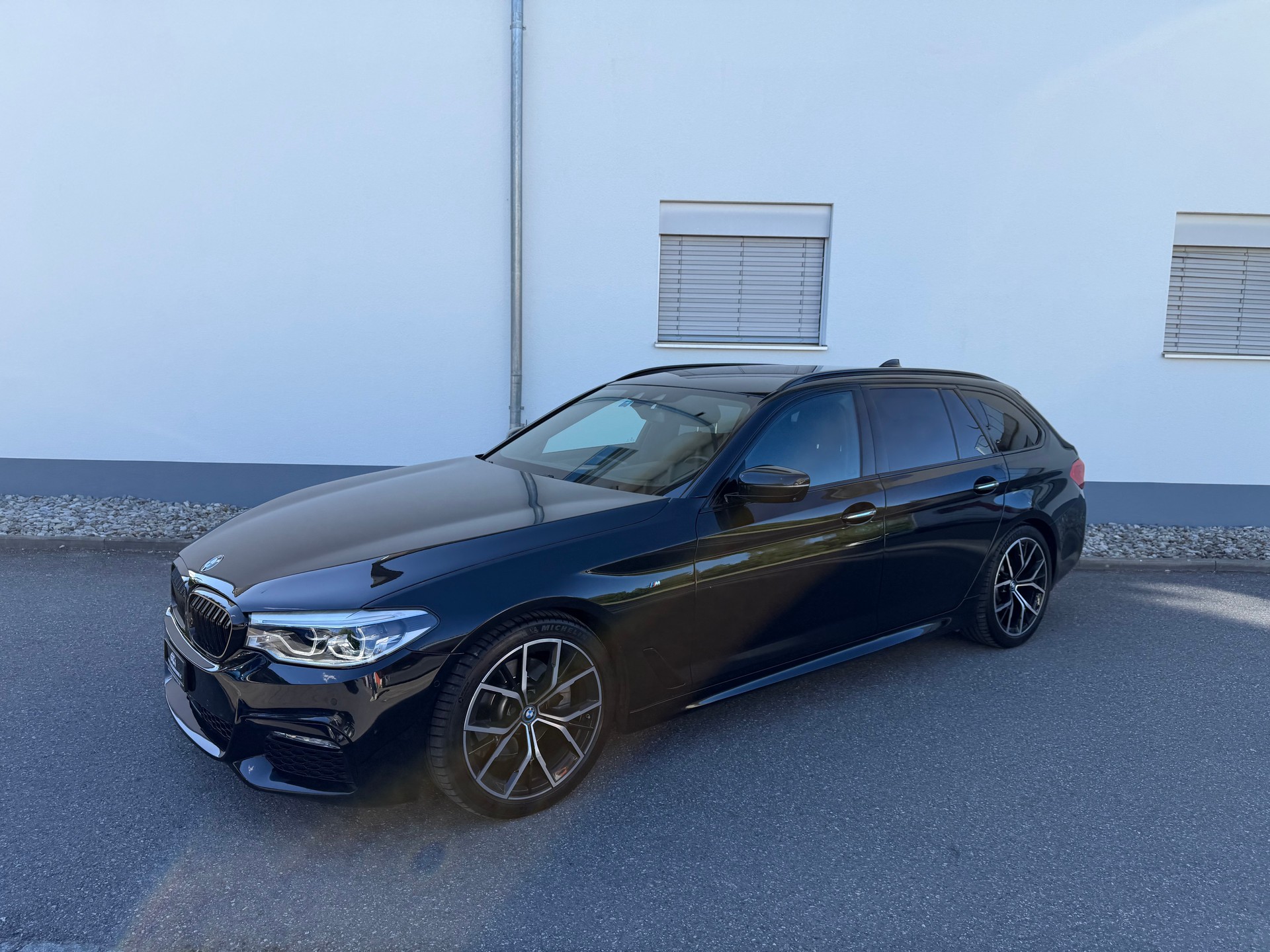 BMW 520d xDrive Touring Steptronic-image-10