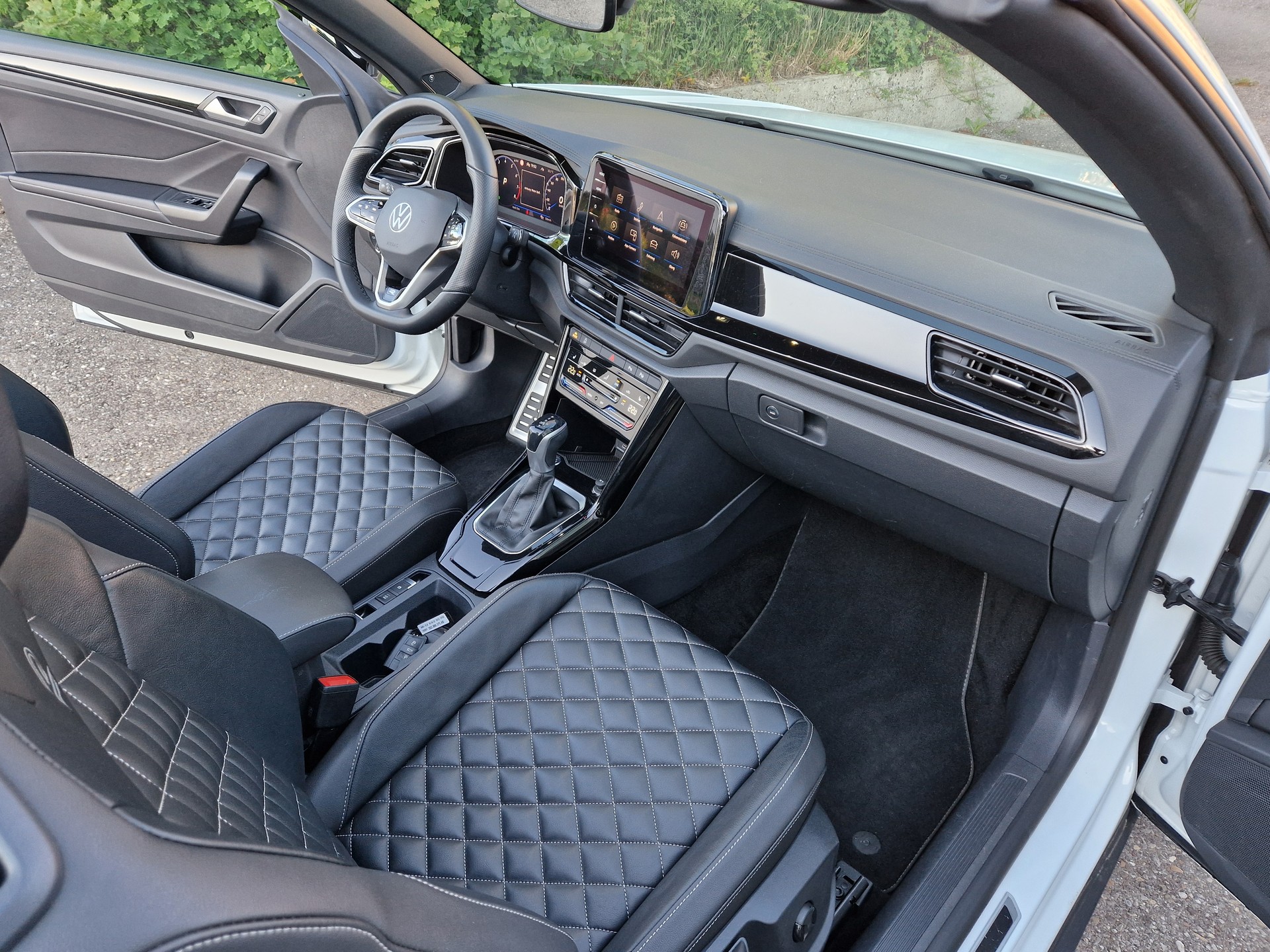 VW T-Roc Cabriolet 1.5 TSI EVO R-Line DSG-image-9