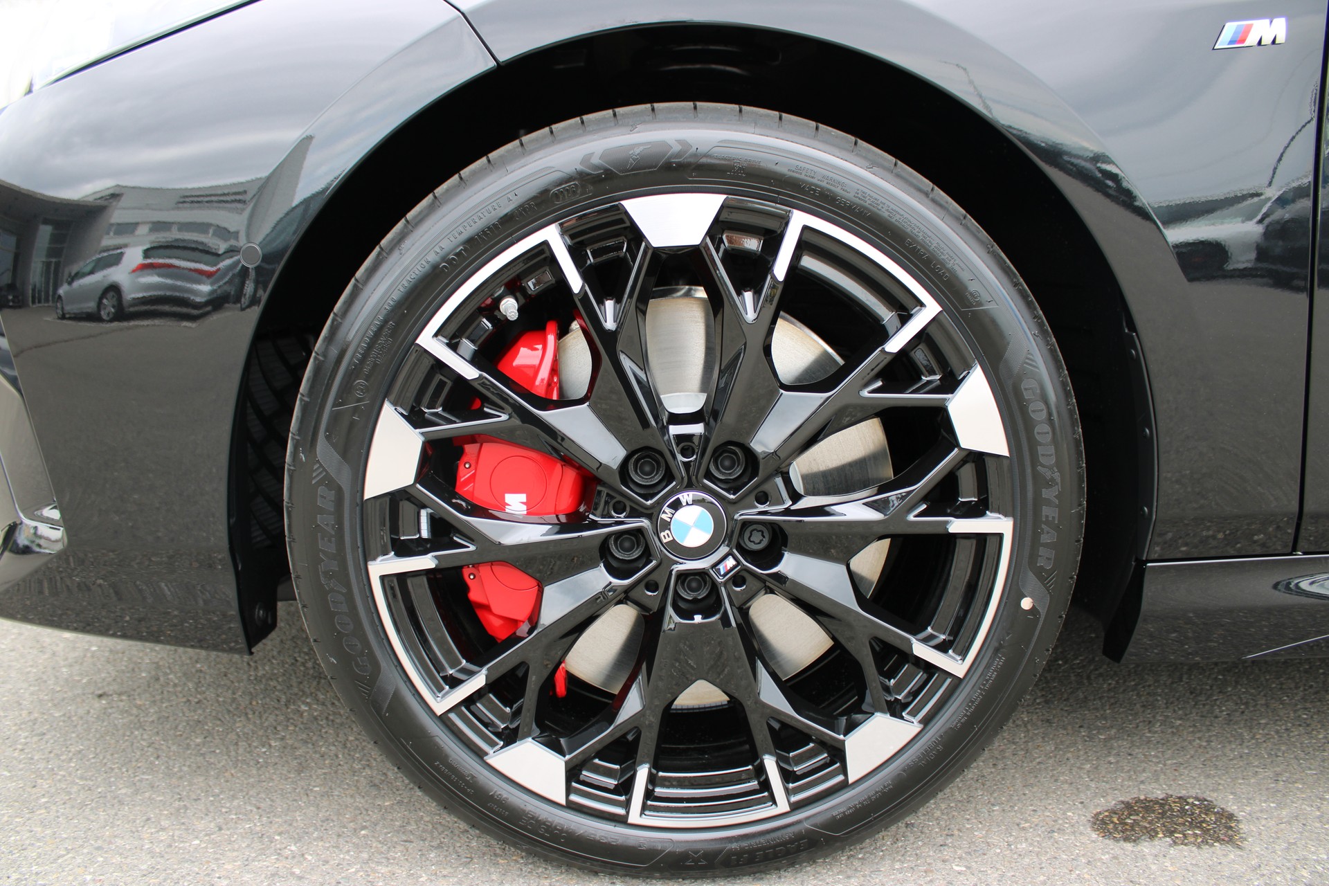 BMW M135 xDrive M Sport Pro-showroom-element-3