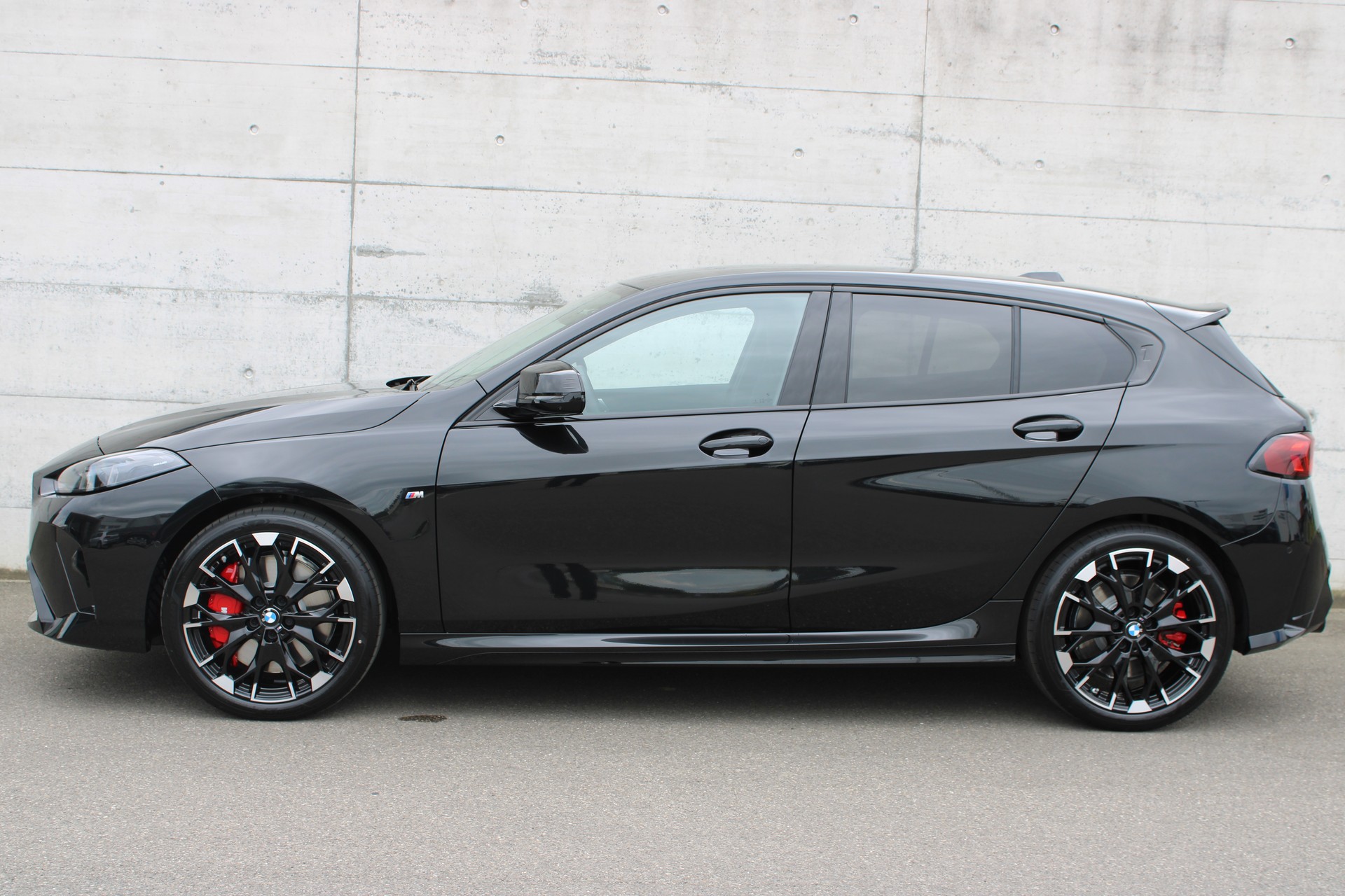 BMW M135 xDrive M Sport Pro-showroom-element-2
