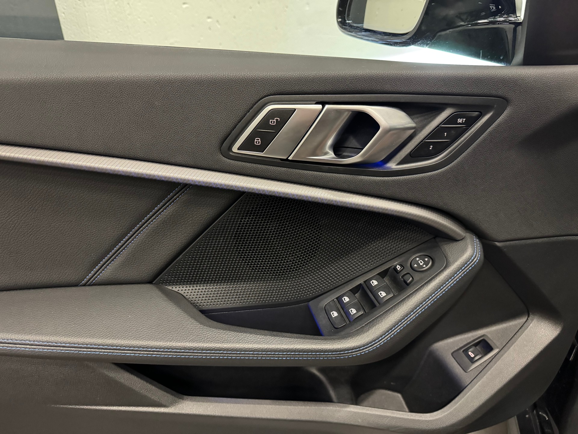 BMW M135i xDrive Steptronic-image-27