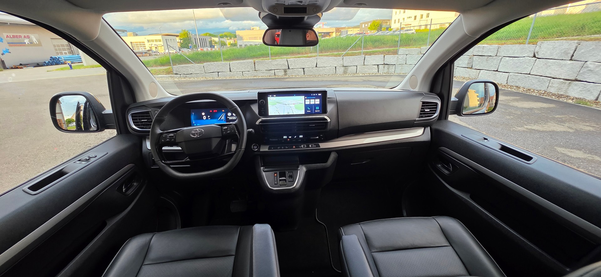 TOYOTA Proace Verso 2.0 D-4D L1 ** EXCLUSIVE ** Panorama ** ACC ** Standheizung **-image-14