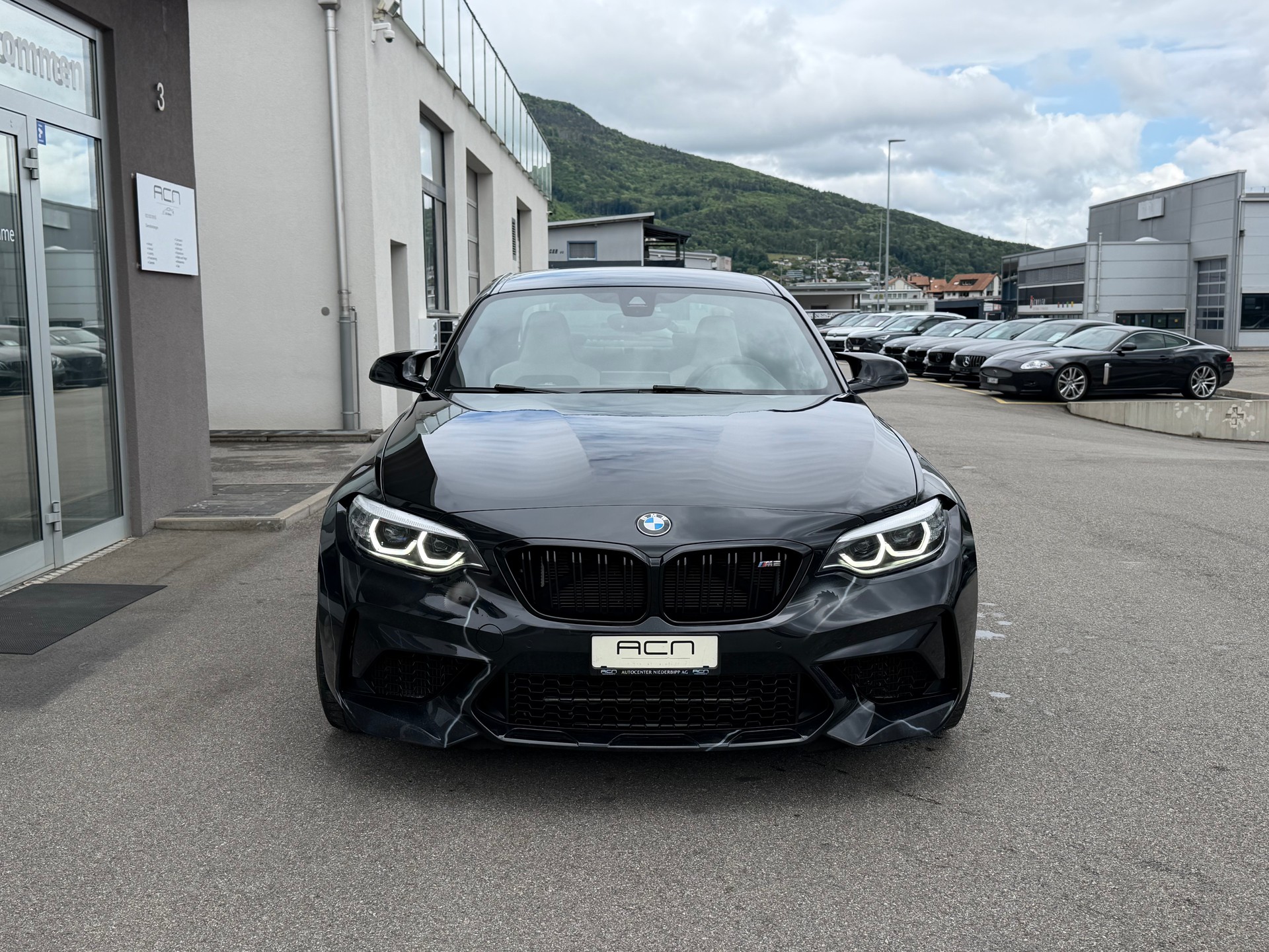 BMW M2 Competition Drivelogic-showroom-element-1