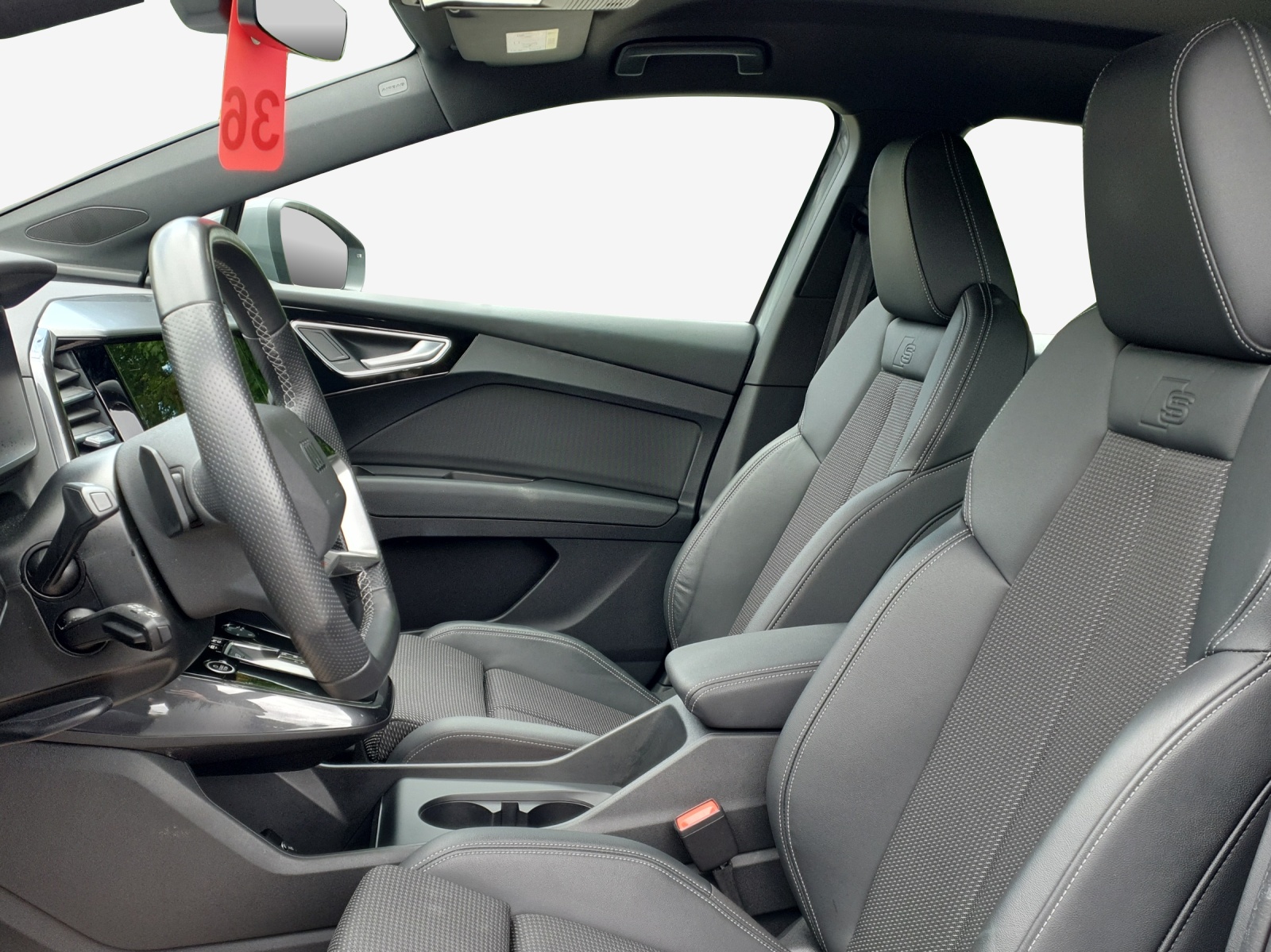 AUDI Q4 e-tron 50 quattro-image-7
