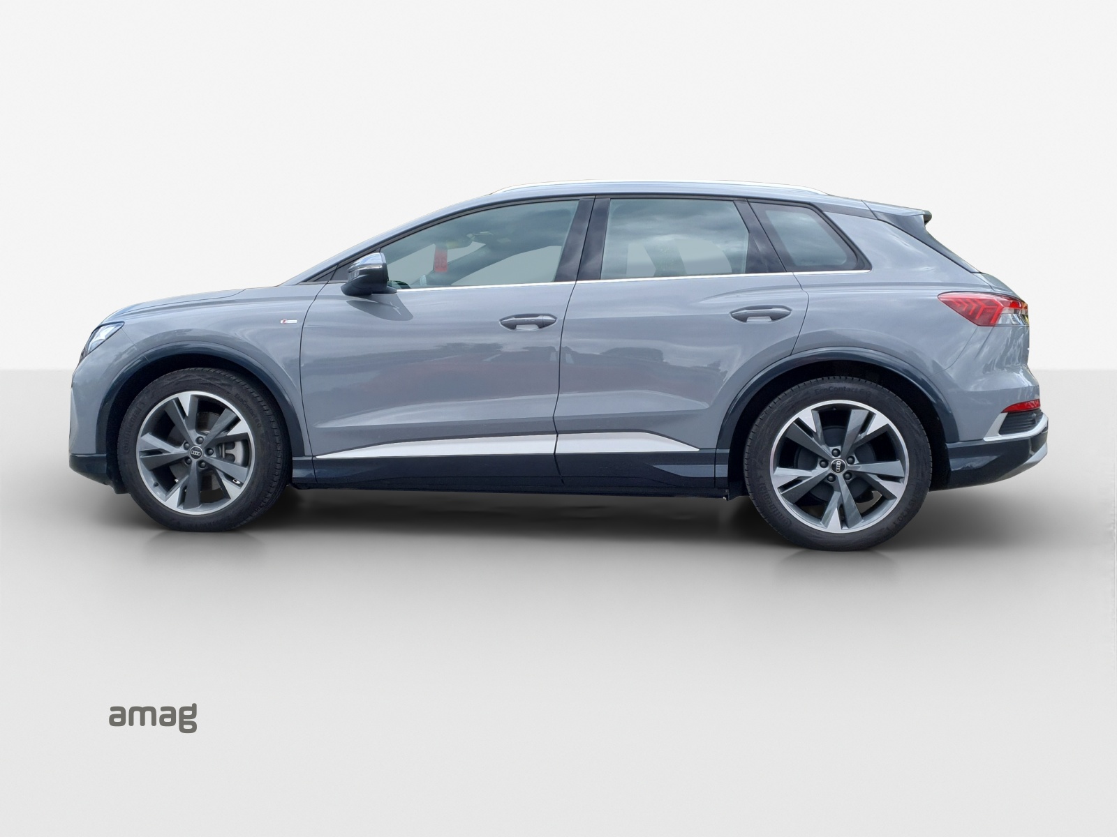 AUDI Q4 e-tron 50 quattro-showroom-element-1