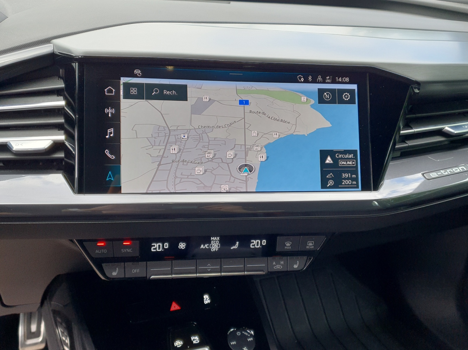 AUDI Q4 e-tron 50 quattro-image-10