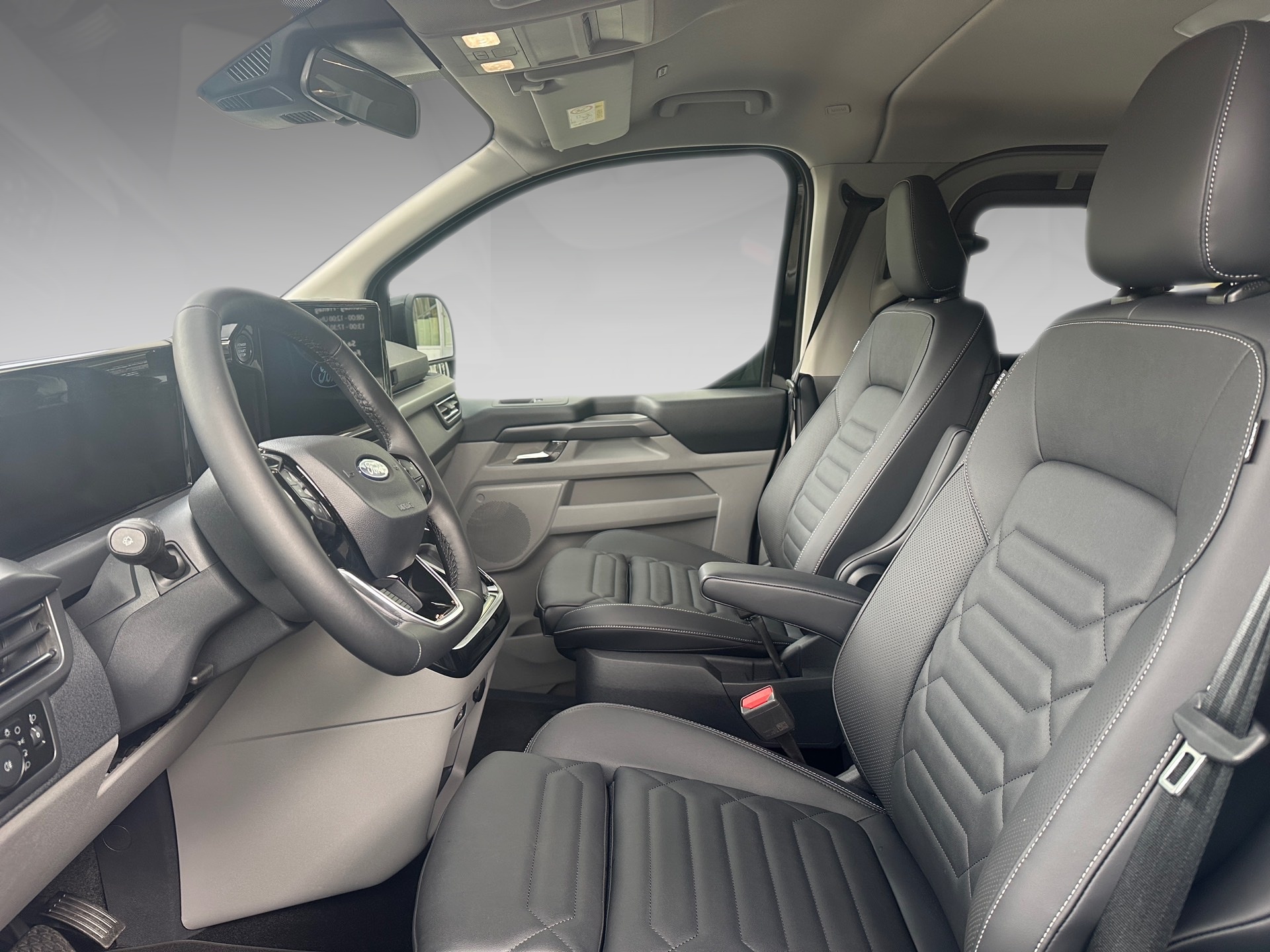 FORD Tourneo Bus 320 L2H1 Titanium Automat 4x4-image-6