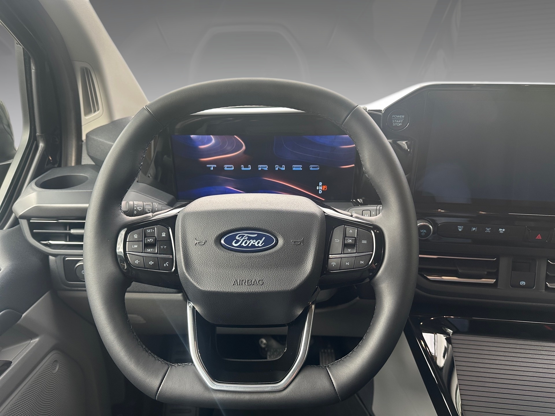 FORD Tourneo Bus 320 L2H1 Titanium Automat 4x4-image-9