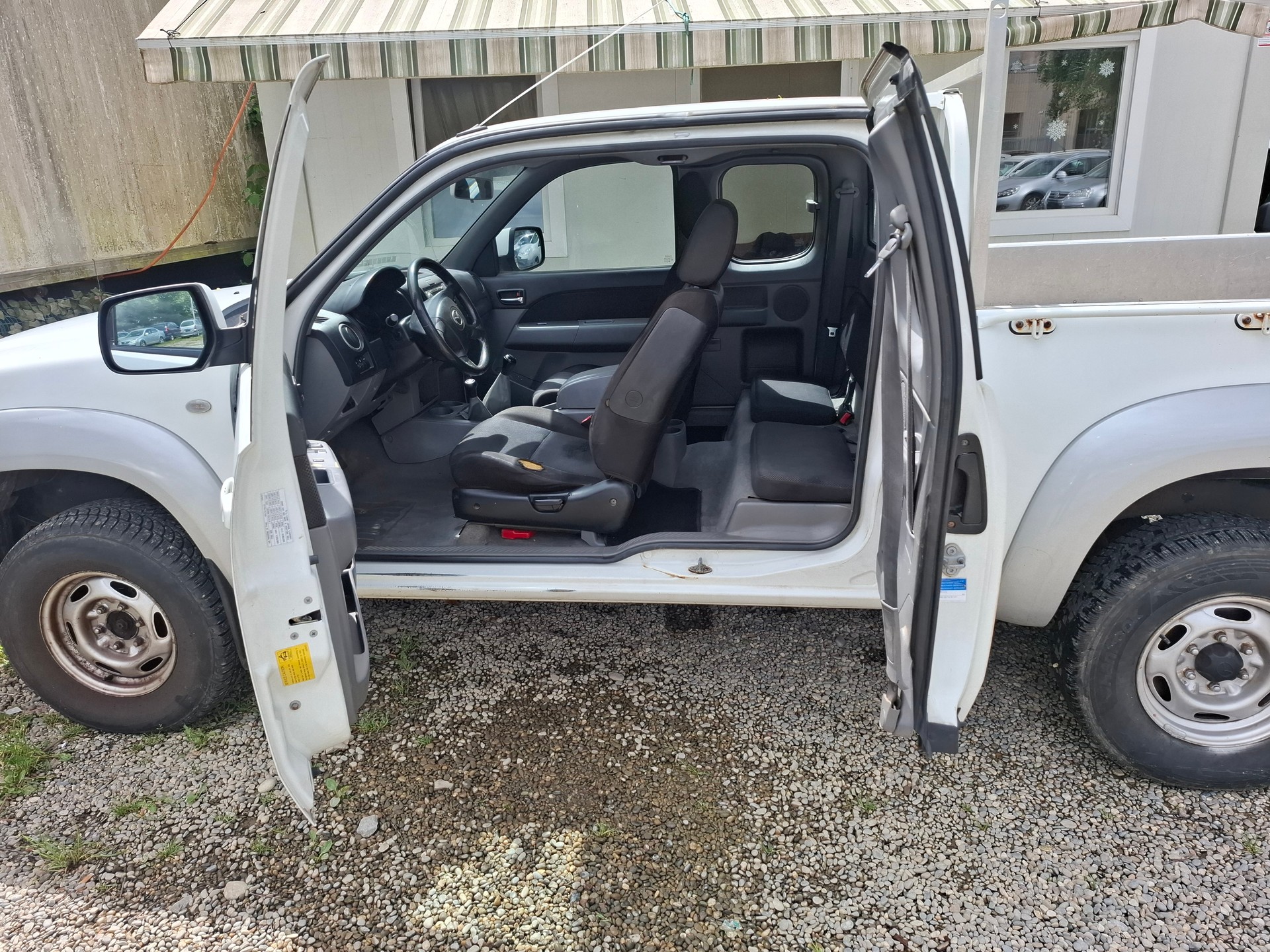 MAZDA BT-50 2.5 CD Tornado 4x4-image-13