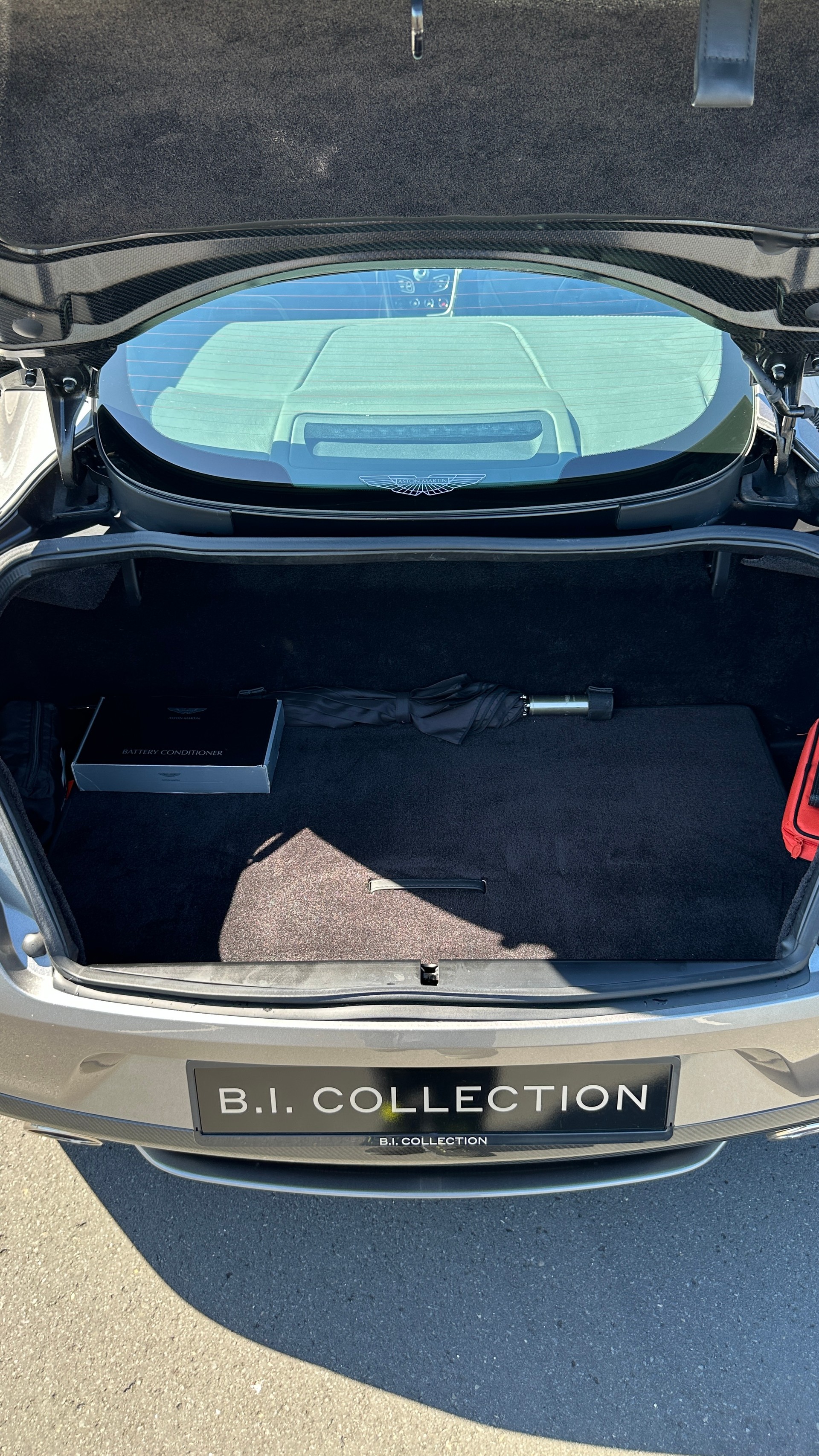 ASTON MARTIN Vanquish V12 5.9-48 Touchtronic 2-image-20