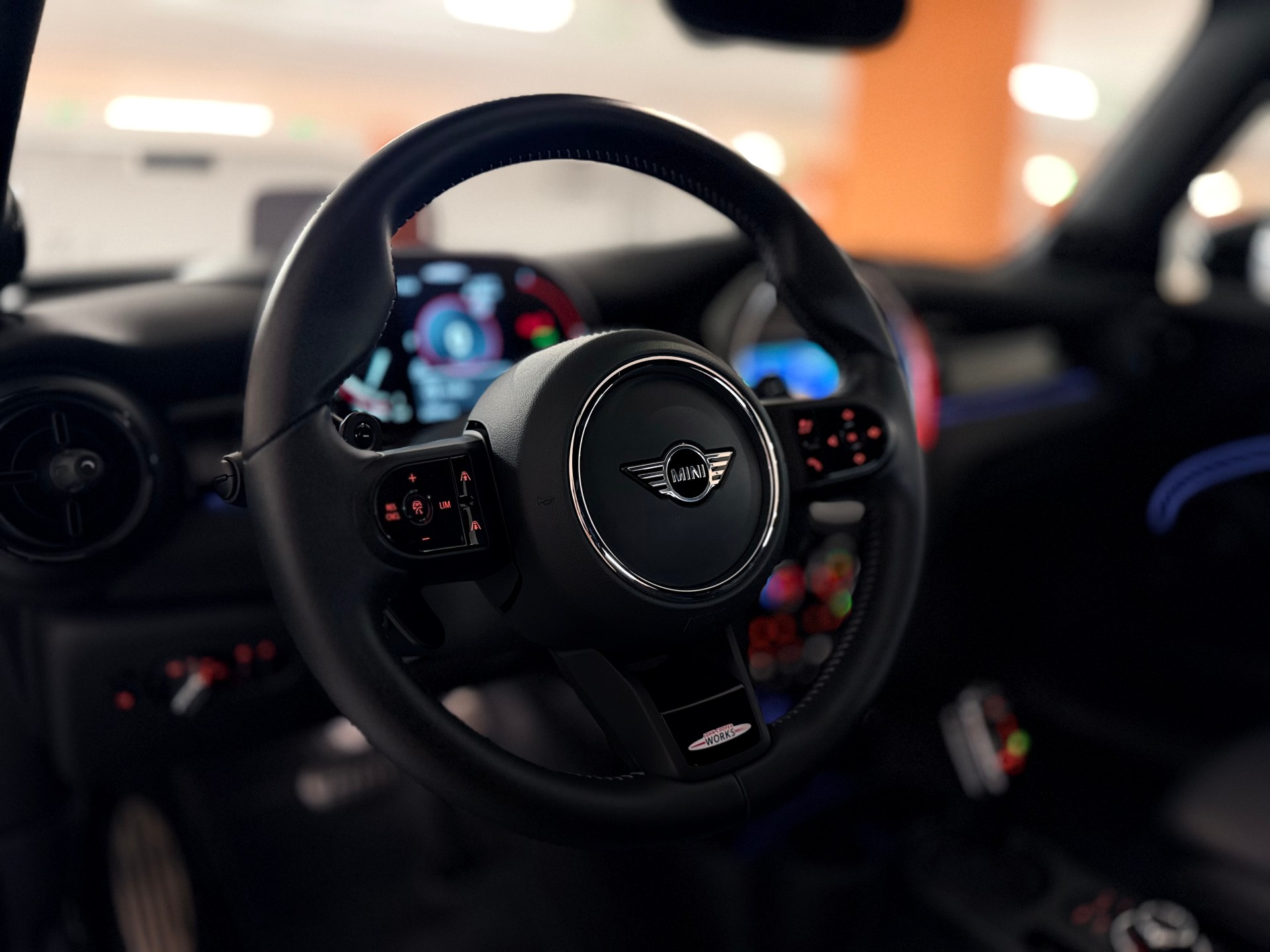 MINI Cooper John Cooper Works Cabriolet Steptronic-image-12