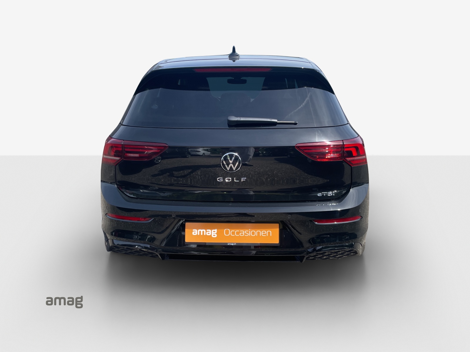 VW Golf 1.5 e TSI mHEV R-Line DSG-showroom-element-3