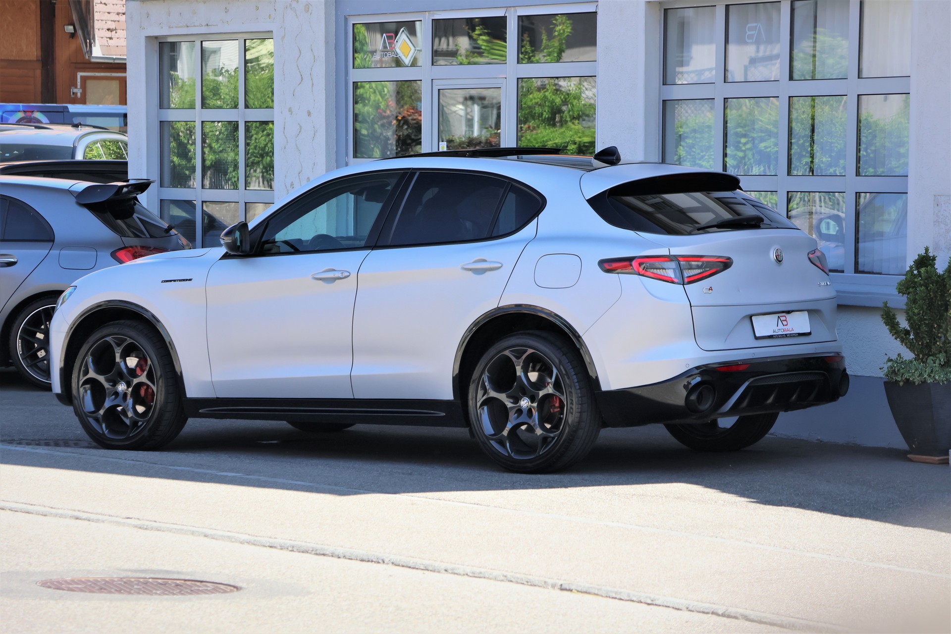 ALFA ROMEO Stelvio 2.0 Competizione Pack Sky Q4 AT8 (CH)-image-4
