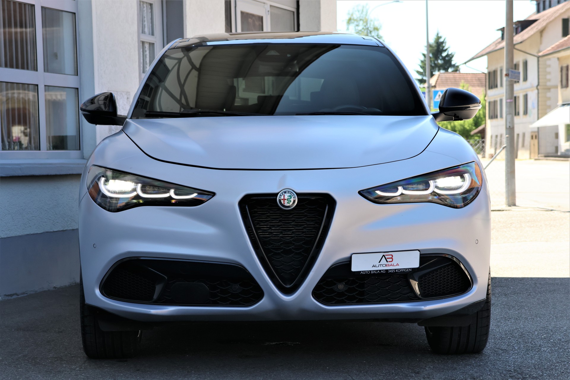 ALFA ROMEO Stelvio 2.0 Competizione Pack Sky Q4 AT8 (CH)-showroom-element-1