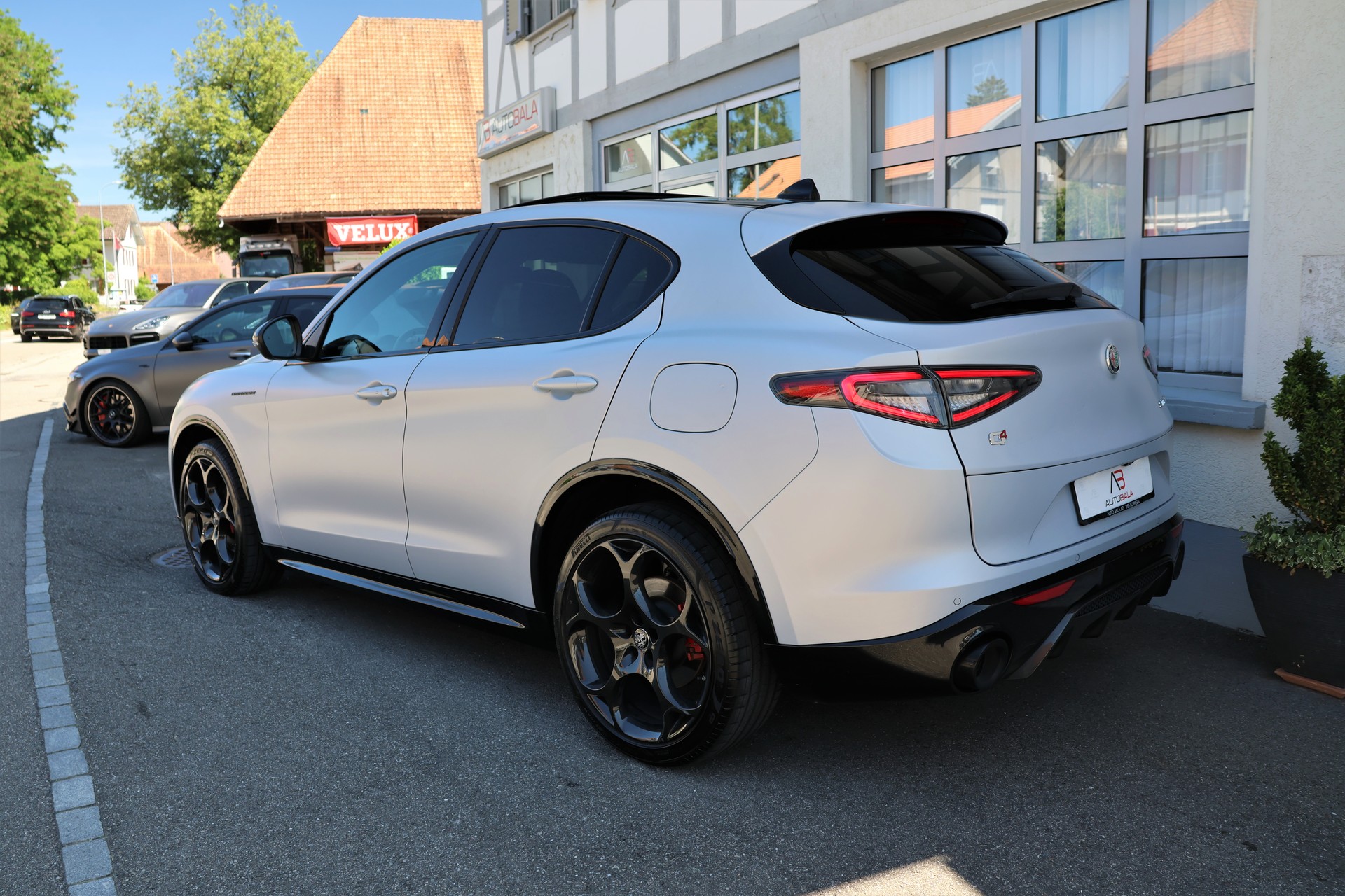 ALFA ROMEO Stelvio 2.0 Competizione Pack Sky Q4 AT8 (CH)-image-6