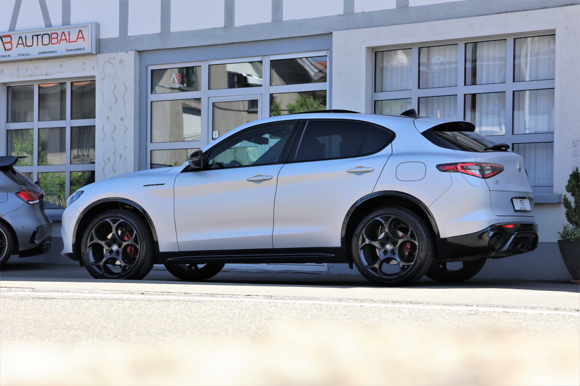ALFA ROMEO Stelvio 2.0 Competizione Pack Sky Q4 AT8 (CH)-showroom-element-3