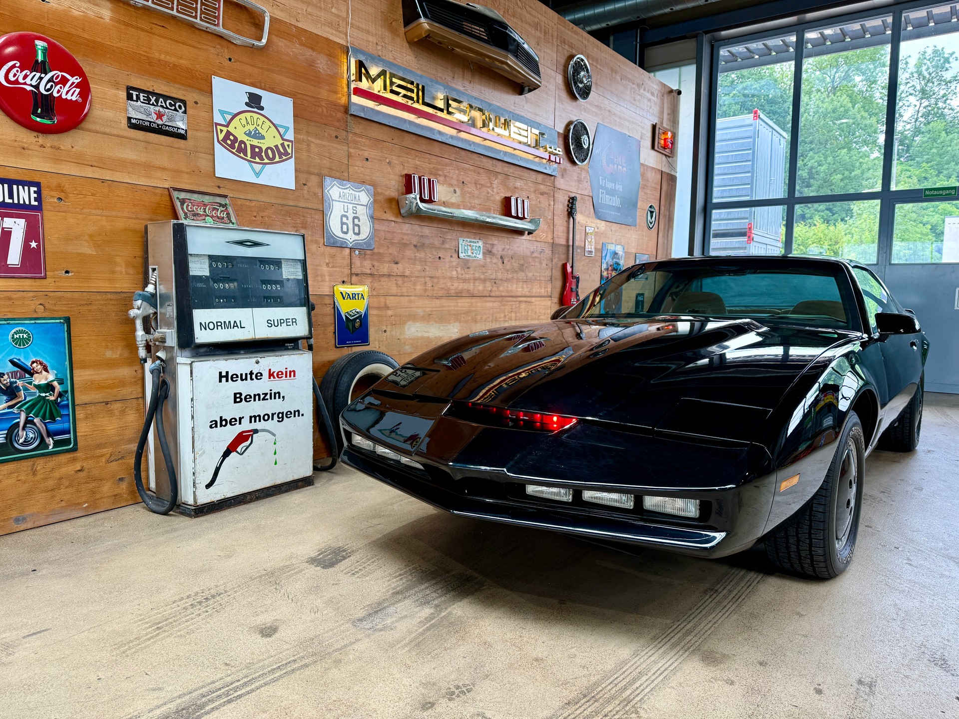 PONTIAC Firebird 5.0 V8 Trans Am K.I.T.T.-showroom-element-1