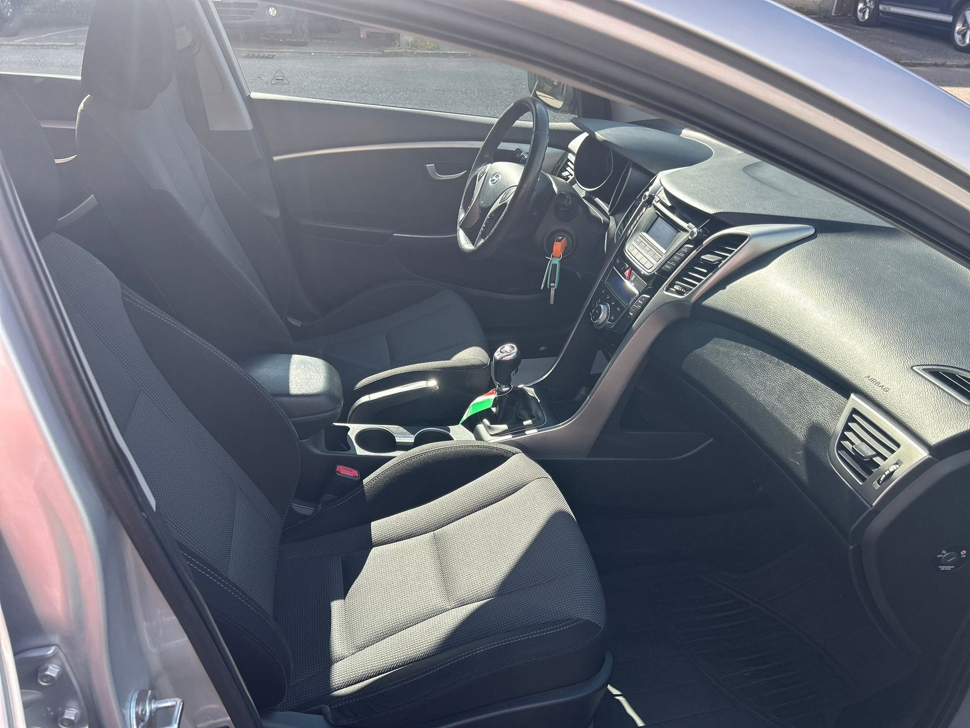 HYUNDAI i30 1.4 Comfort-image-6