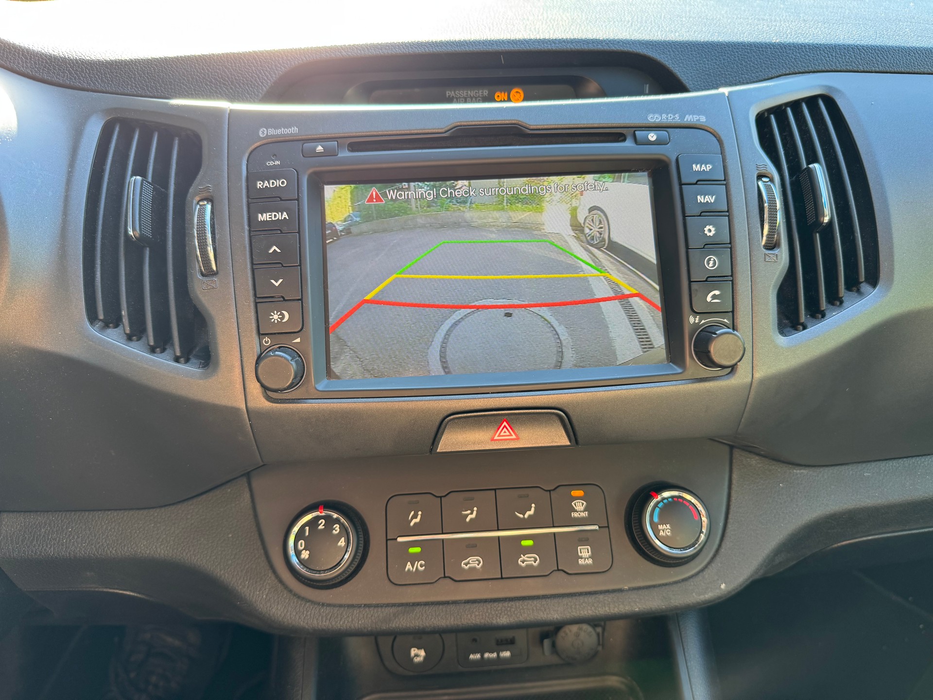 KIA Sportage 2.0 CRDi Trend 4WD Automatic-image-14