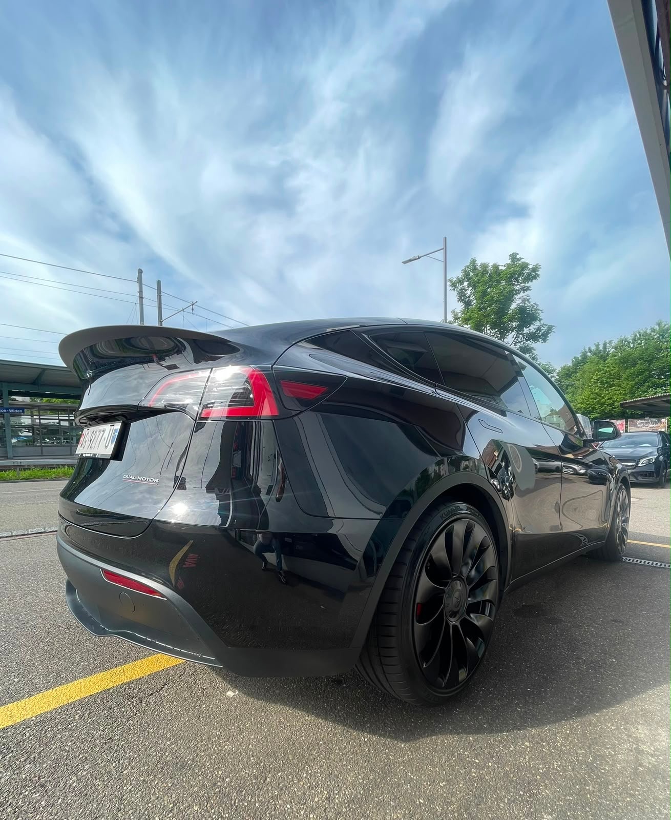 TESLA Model Y Performance 514 km (WLTP) 534PS Enhanced Autopilot Made in Berlin Werksgarantie-image-5