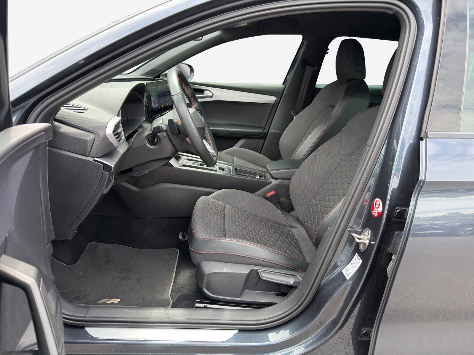 SEAT Leon ST 1.4 eHybrid pHEV DSG Hola FR-image-8