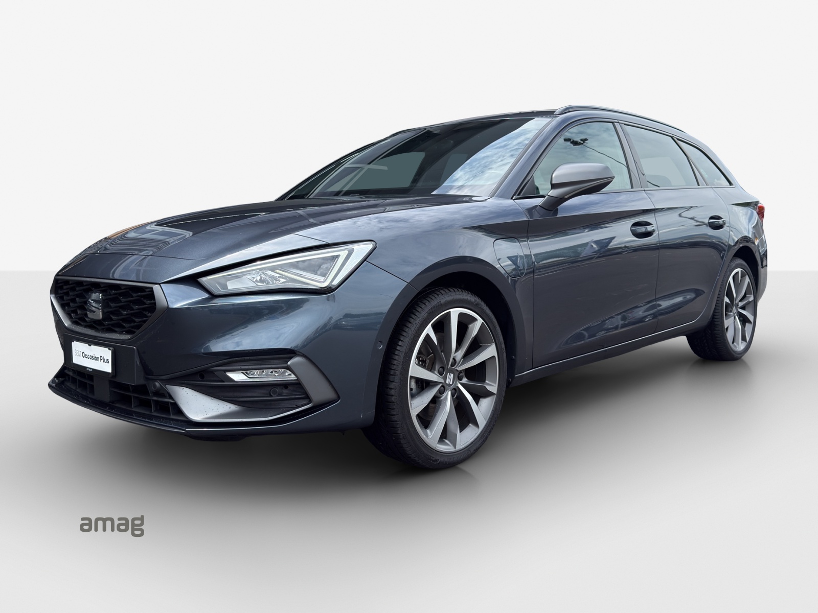 SEAT Leon ST 1.4 eHybrid pHEV DSG Hola FR-image-0