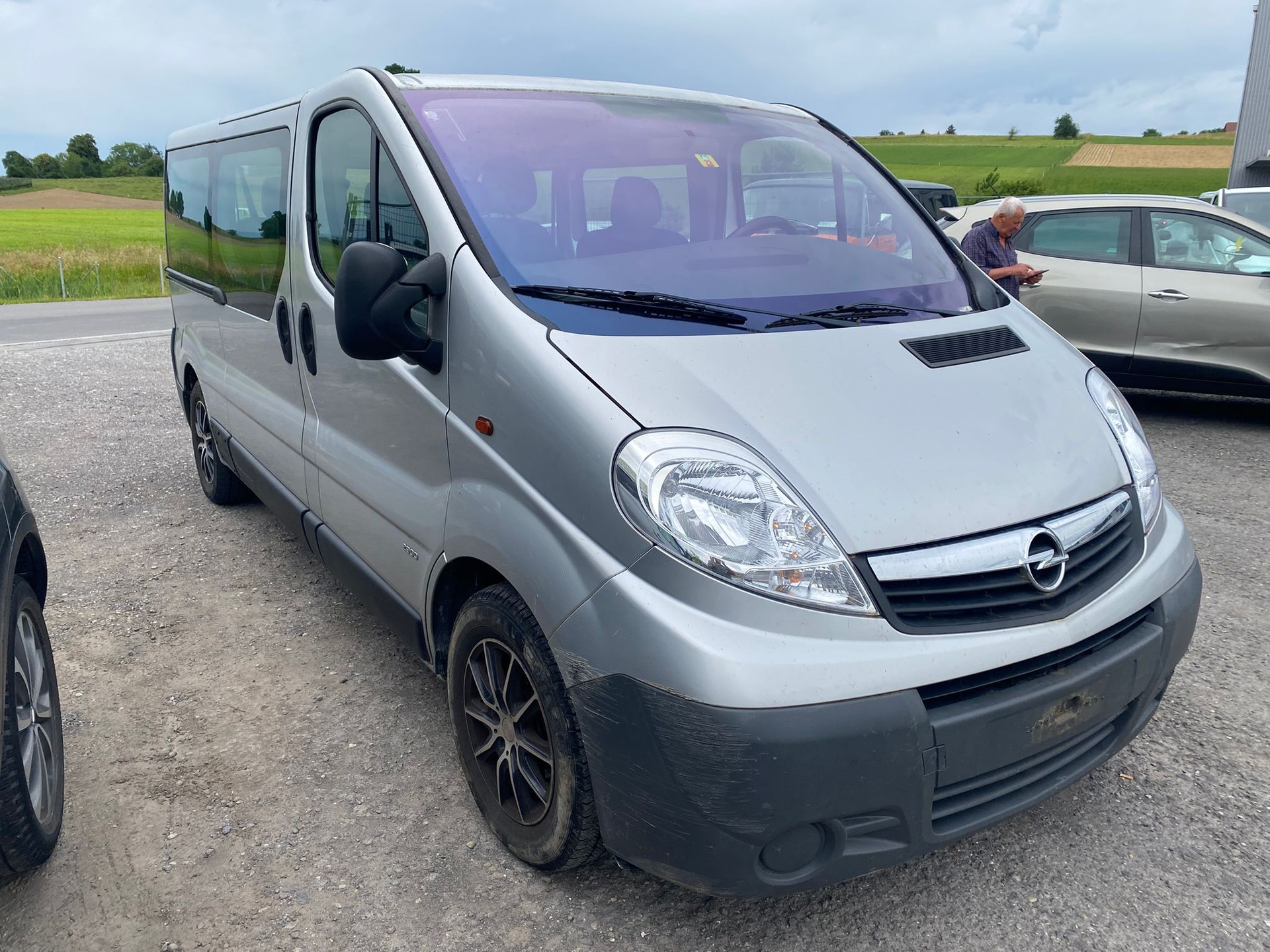 OPEL Vivaro 2.5 CDTI 2.9t L2H1-image-1