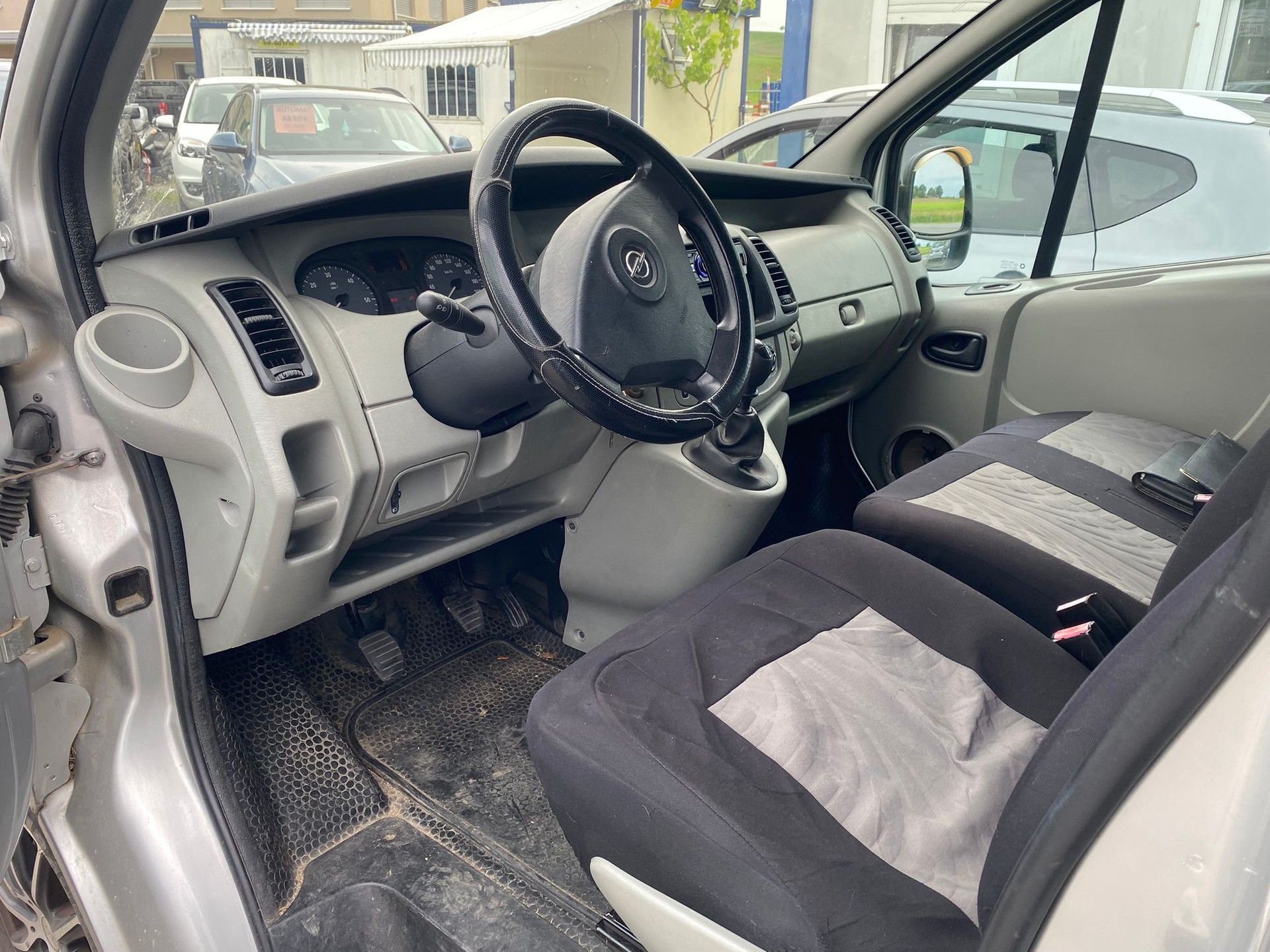 OPEL Vivaro 2.5 CDTI 2.9t L2H1-image-11