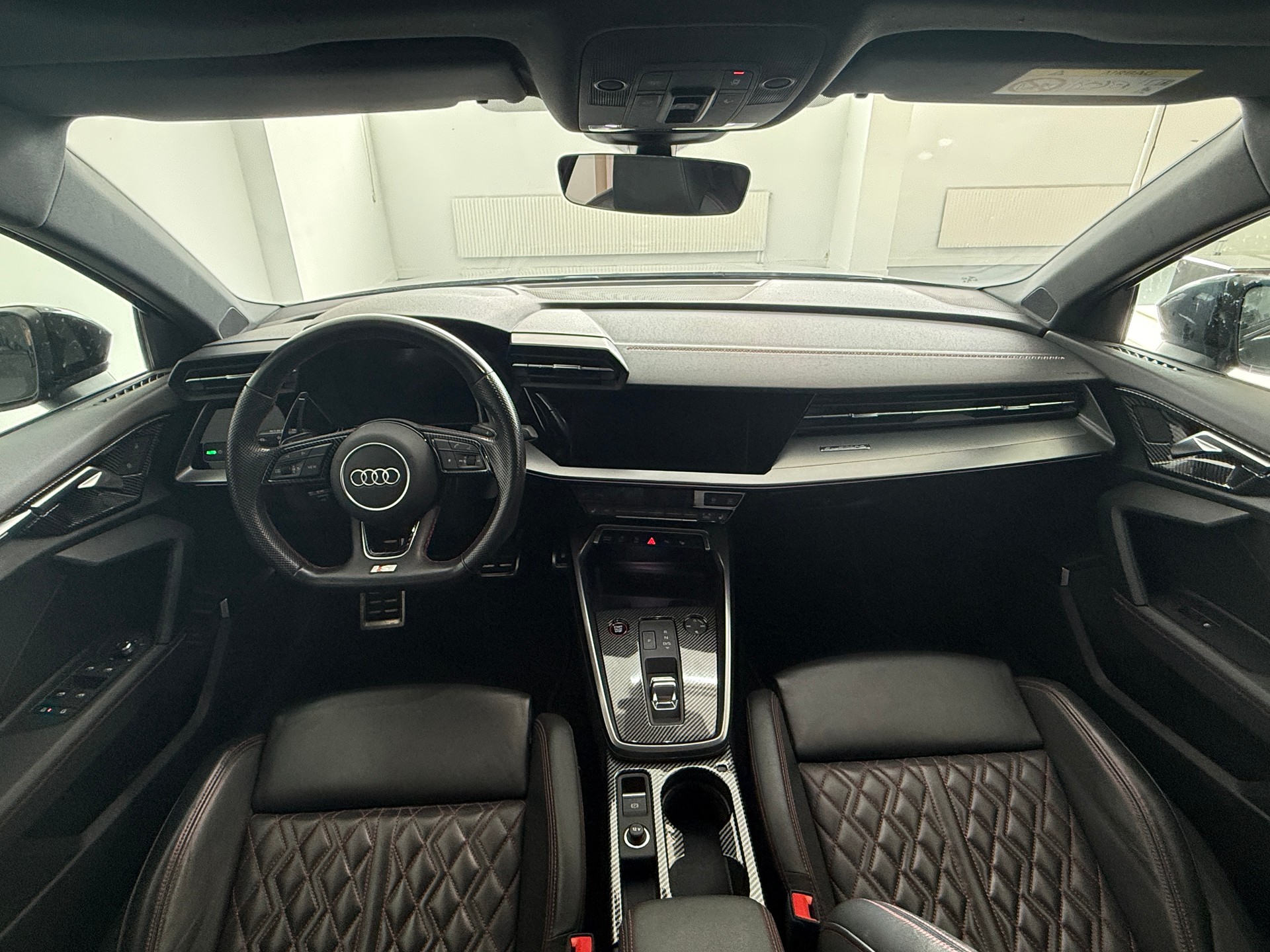 AUDI S3 Limousine 2.0 TFSI quattro S-tronic-image-8