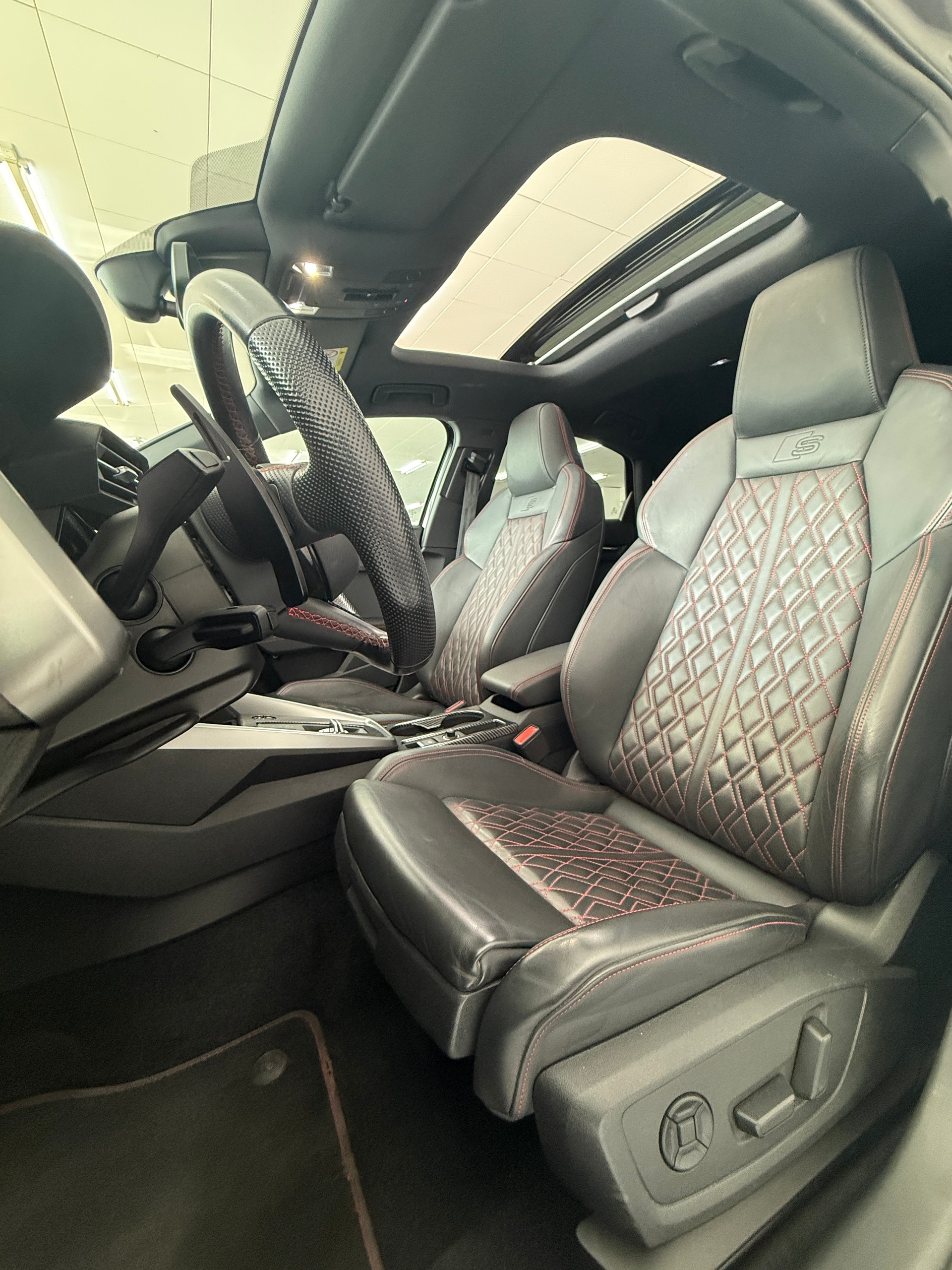AUDI S3 Limousine 2.0 TFSI quattro S-tronic-image-7