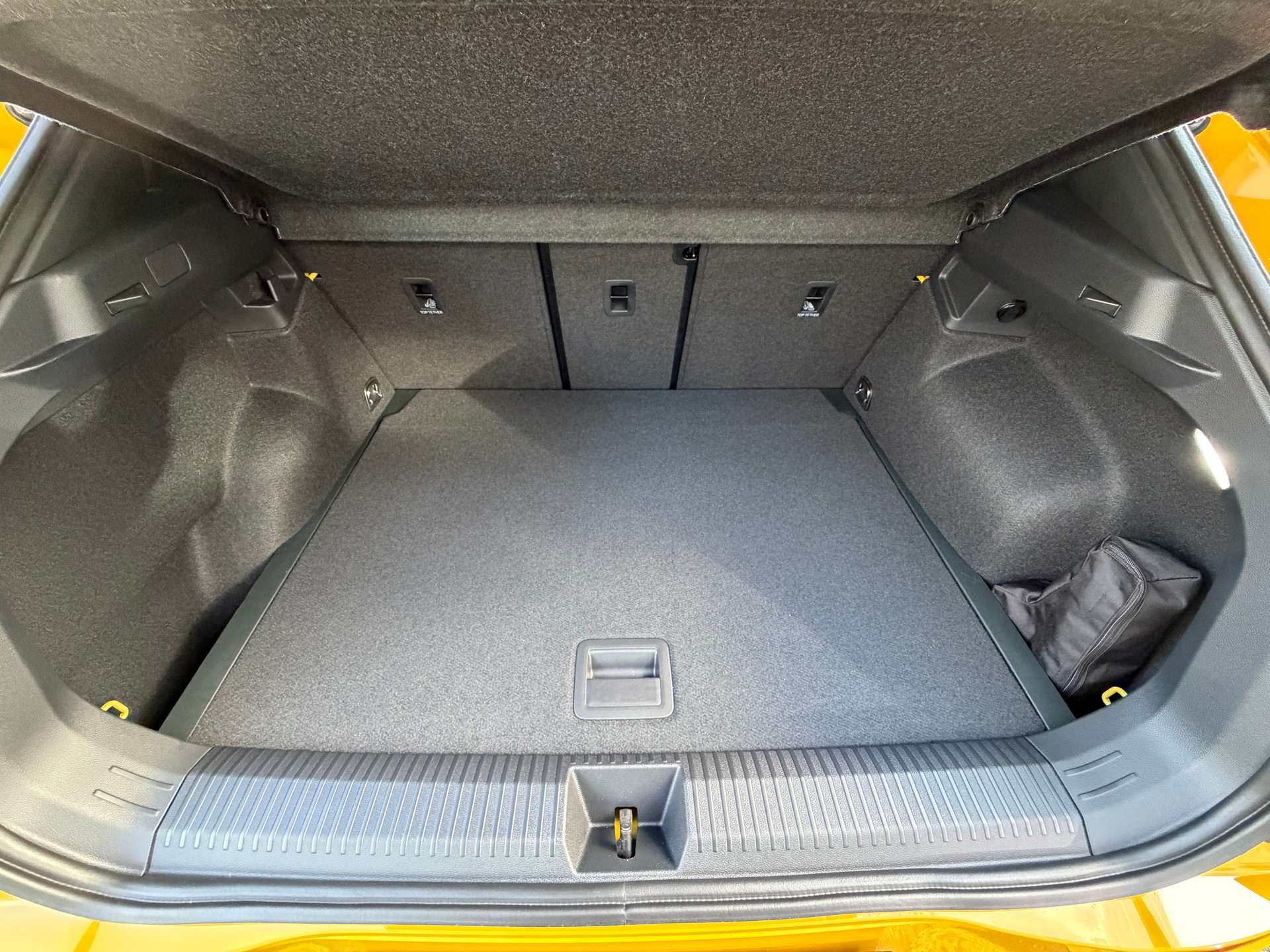 VW T-Roc 1.5 eTSI mHEV R-Line DSG-image-24