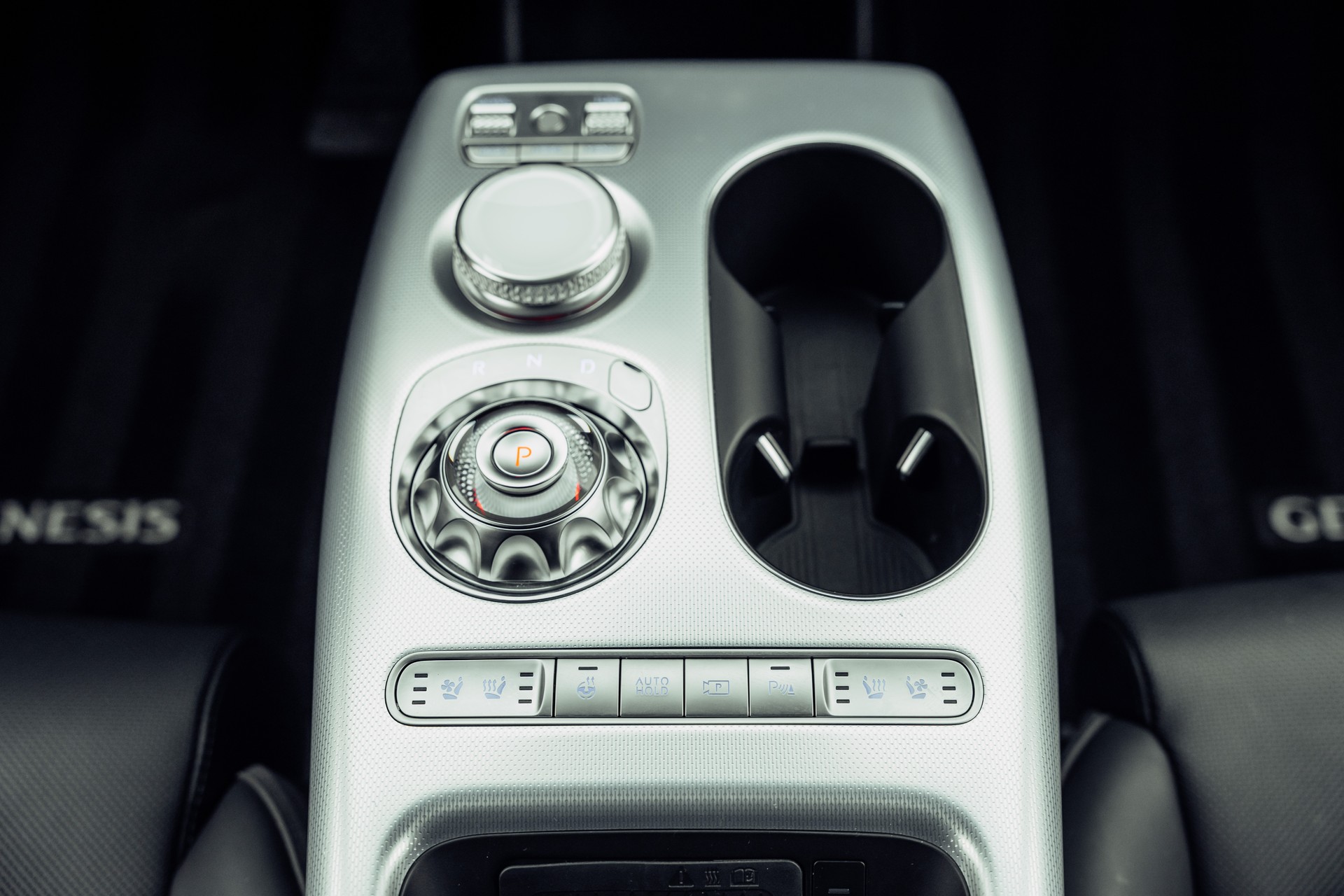 GENESIS GV60 77.4 kWh Sport AWD-image-13