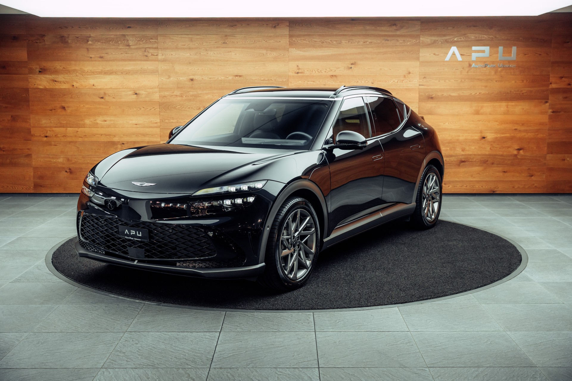 GENESIS GV60 77.4 kWh Sport AWD-showroom-element-3
