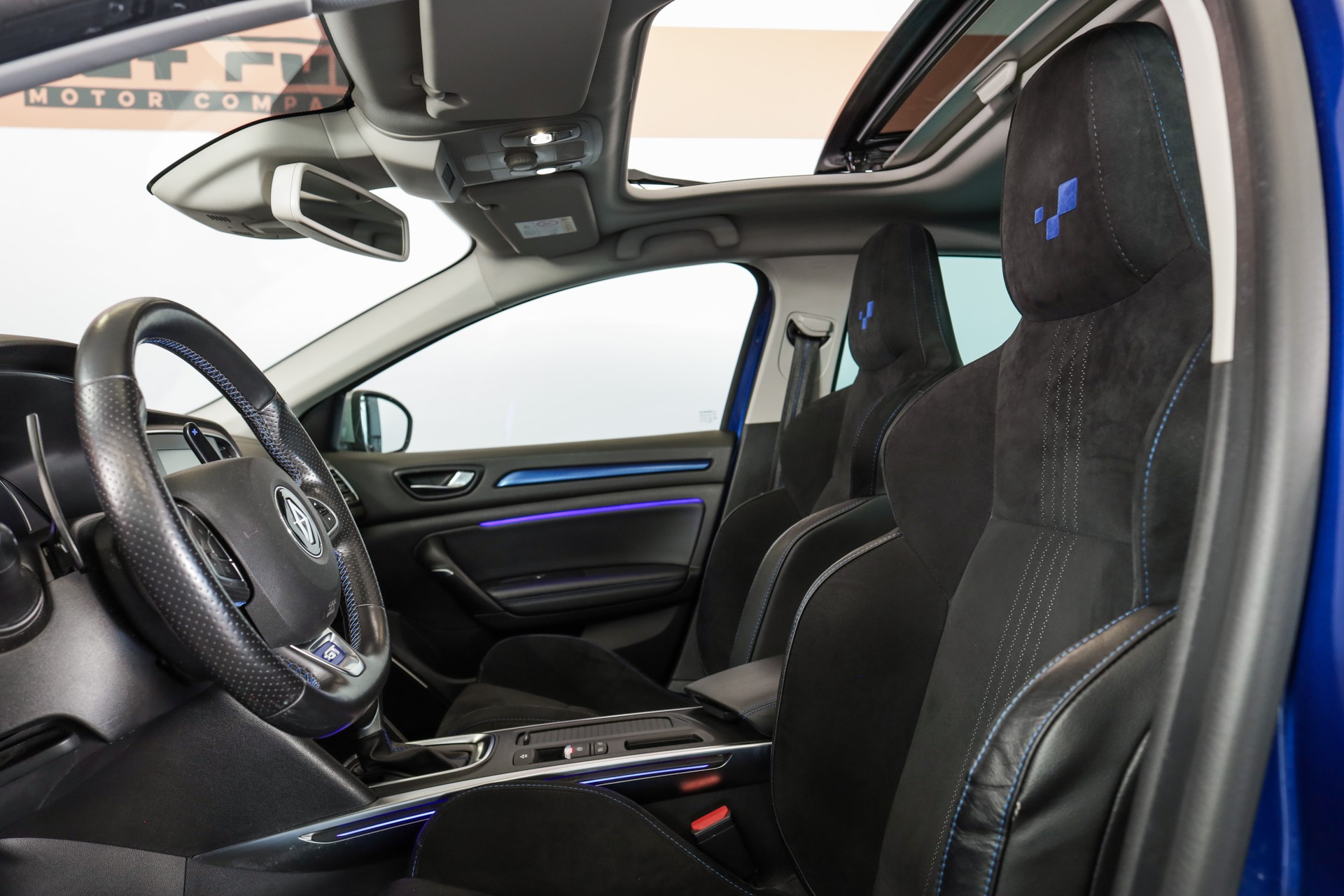 RENAULT Mégane 1.6 16V Turbo GT EDC Limited-image-11