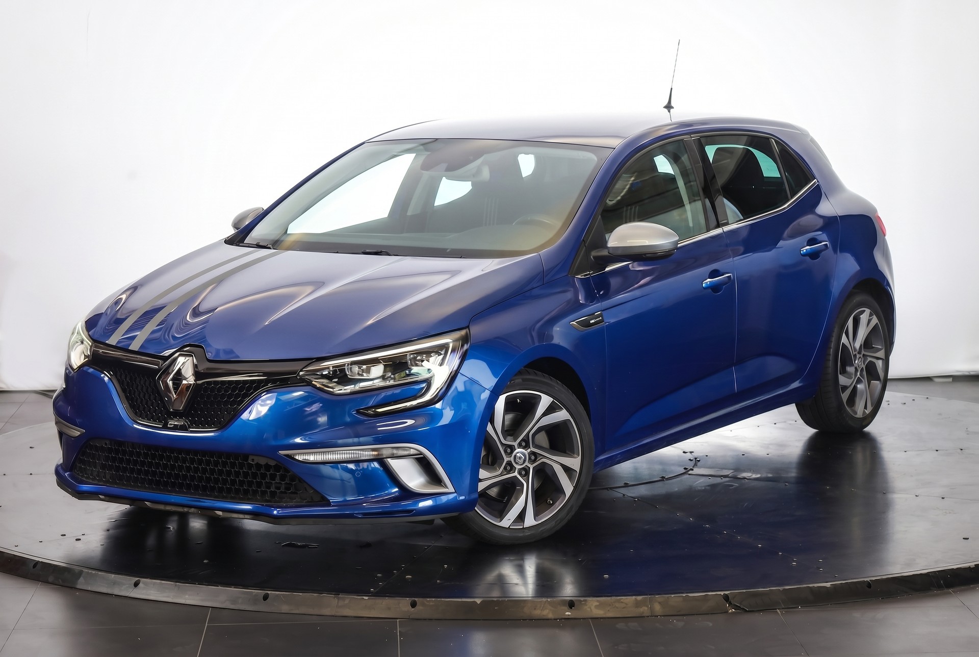 RENAULT Mégane 1.6 16V Turbo GT EDC Limited-image-5