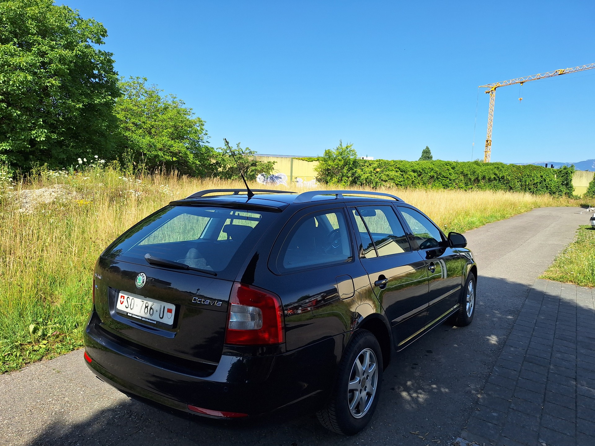SKODA Octavia Combi 1.8 TSI Adventure 4x4-image-4