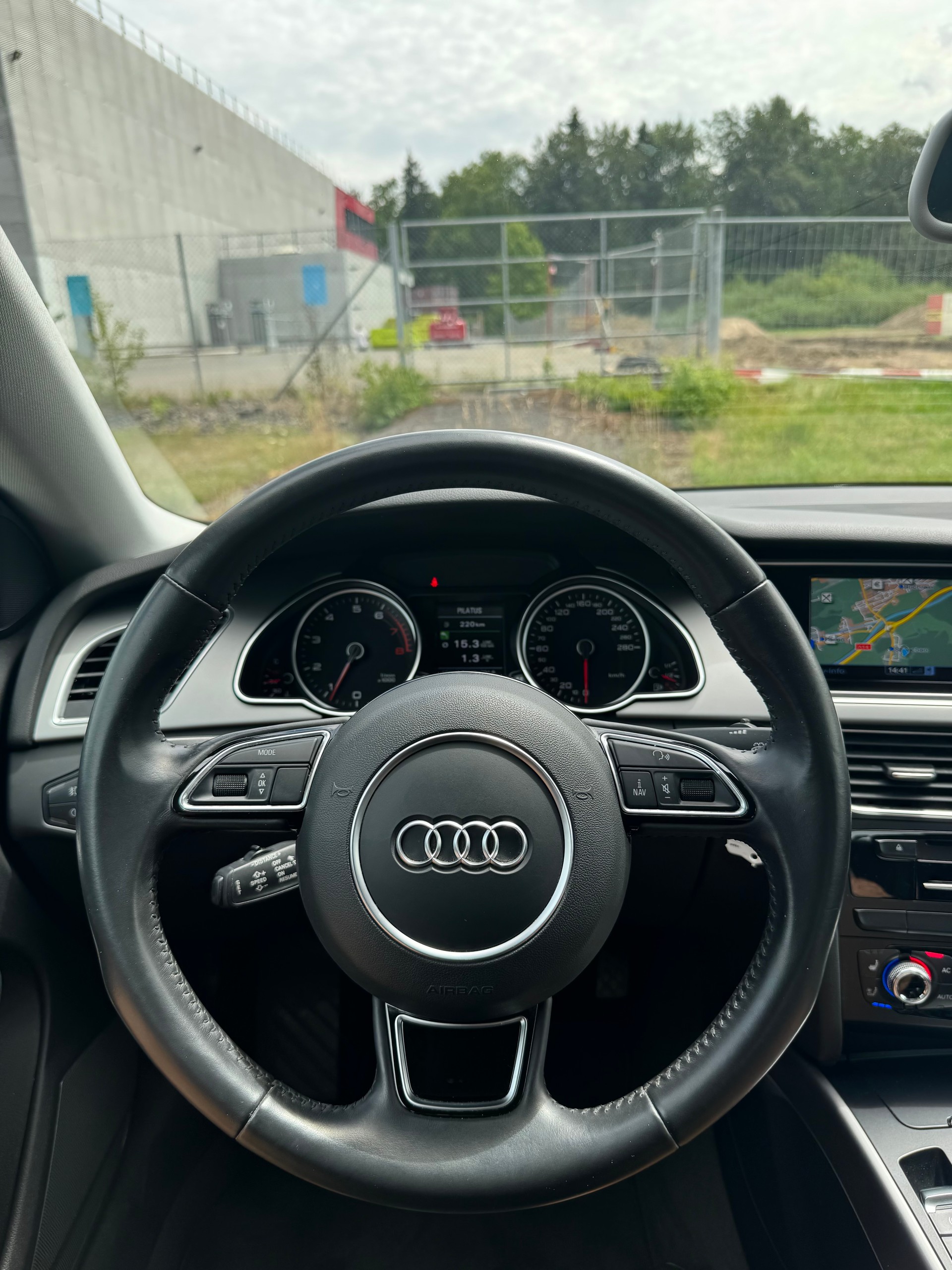 AUDI A5 Sportback 2.0 TFSI quattro S-tronic / ab MFK bei Verkauf-image-9