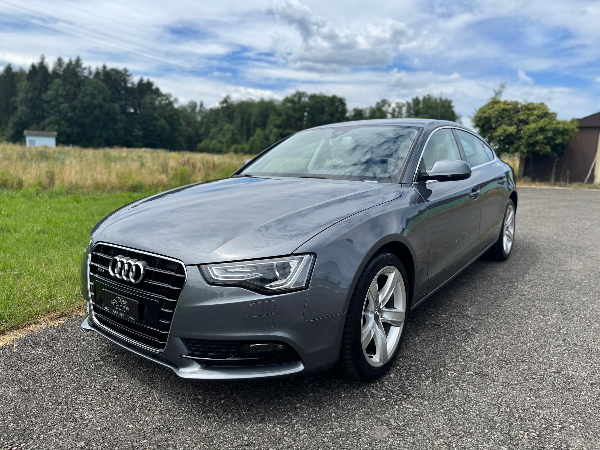AUDI A5 Sportback 2.0 TFSI quattro S-tronic / ab MFK bei Verkauf-showroom-element-2