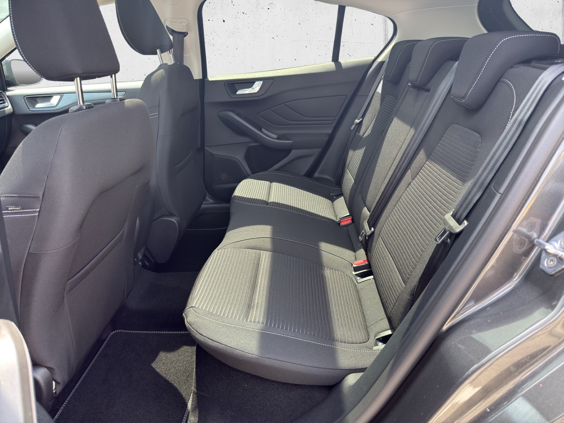 FORD Focus 1.0i EcoB Hybrid 155 Active X-image-13