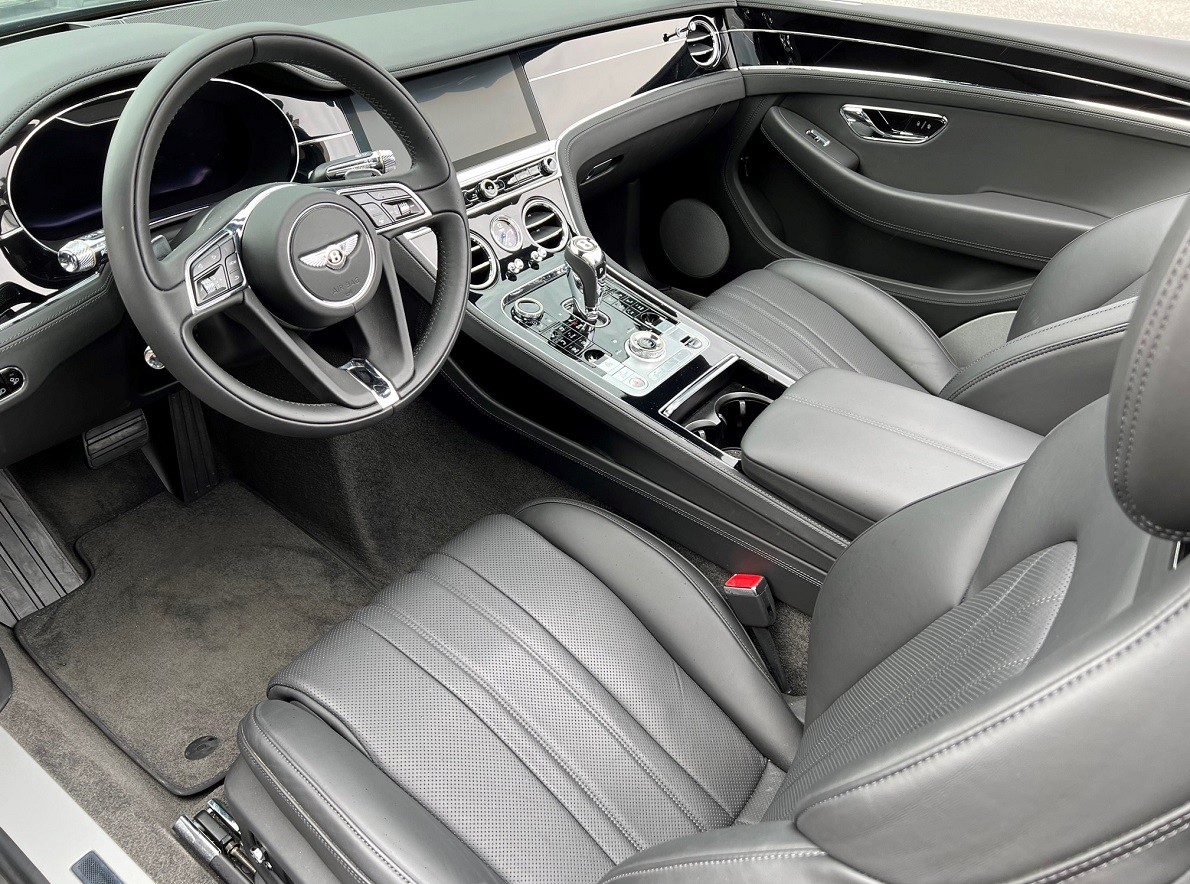 BENTLEY Continental GTC 6.0 W12-image-10