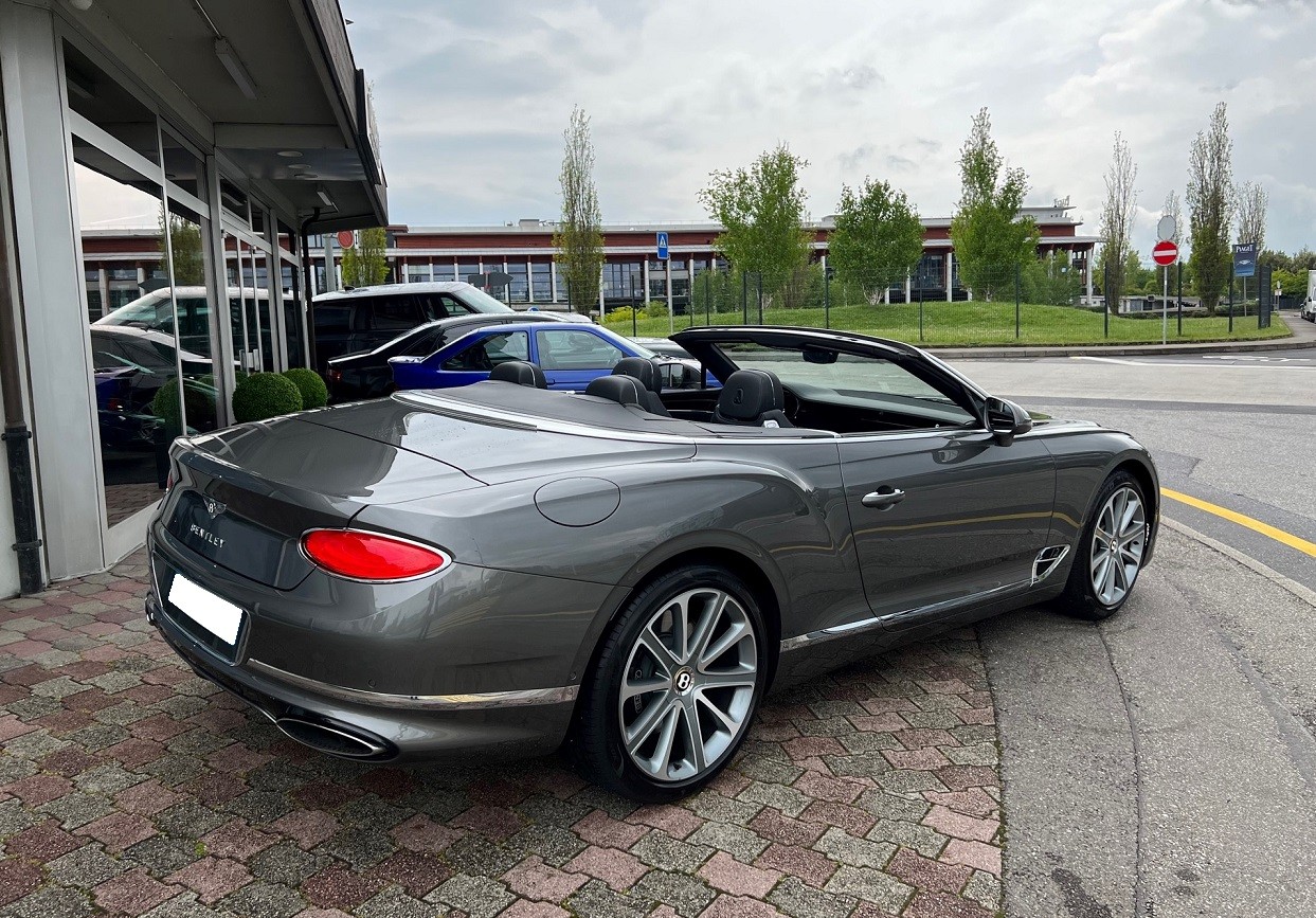 BENTLEY Continental GTC 6.0 W12-image-6