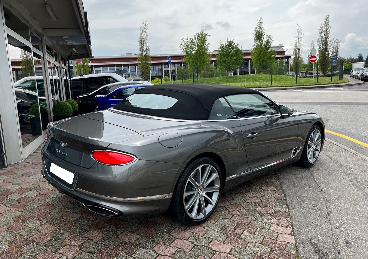 BENTLEY Continental GTC 6.0 W12-image-7
