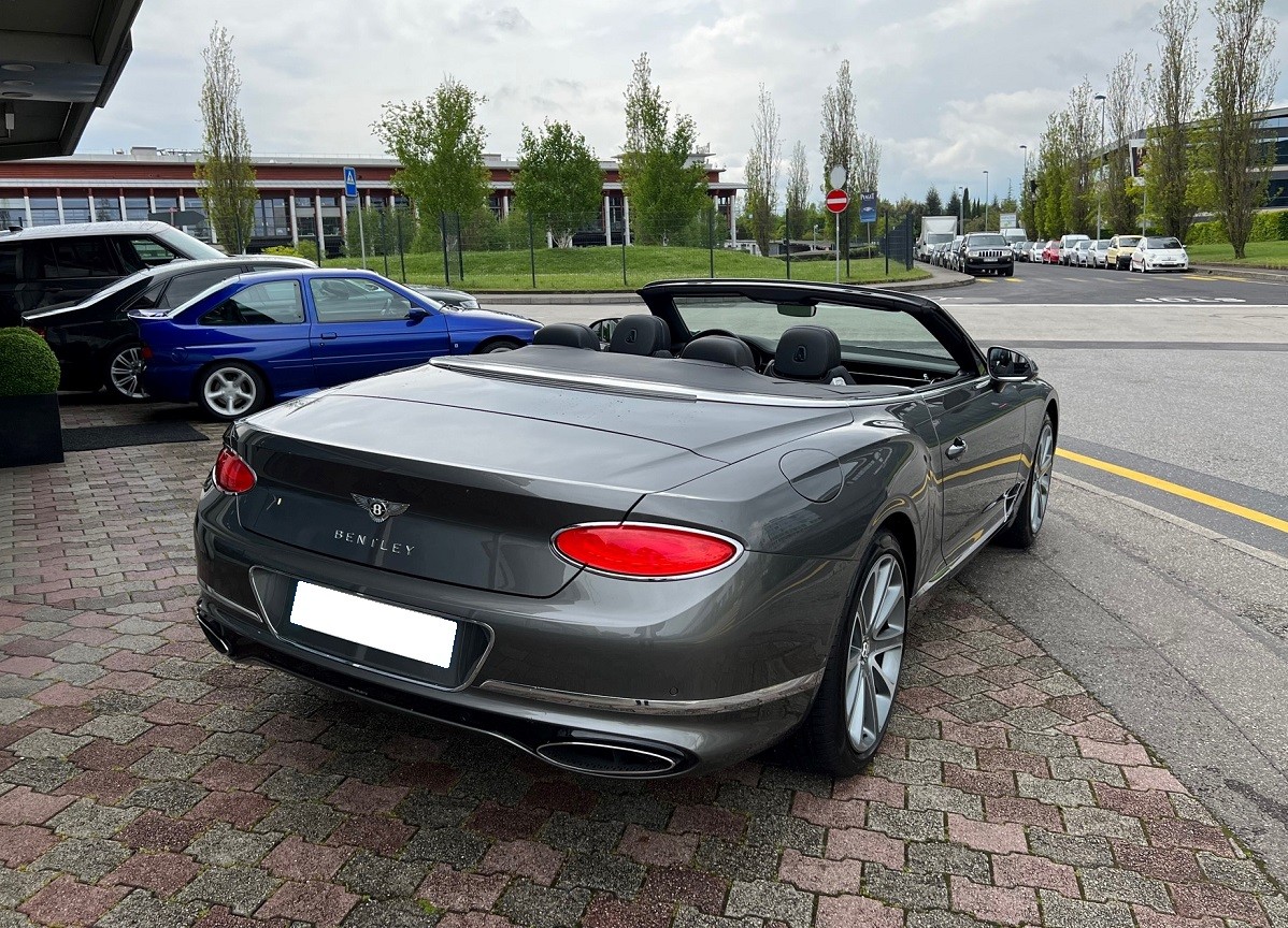 BENTLEY Continental GTC 6.0 W12-image-8