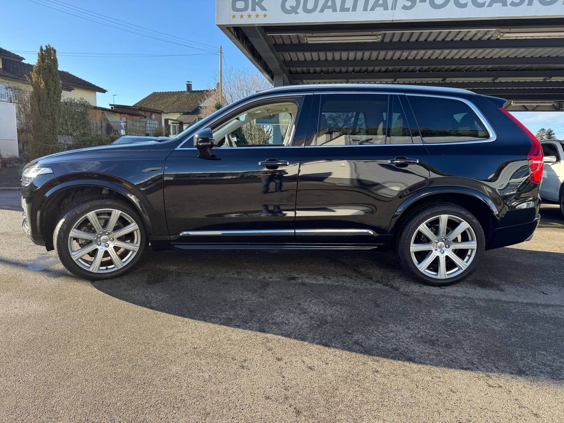 VOLVO XC90 D5 AWD Inscription Geartronic-image-4