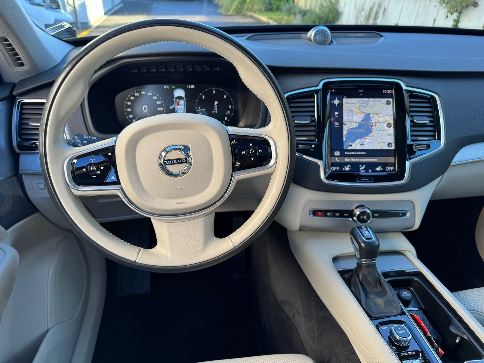 VOLVO XC90 D5 AWD Inscription Geartronic-image-12