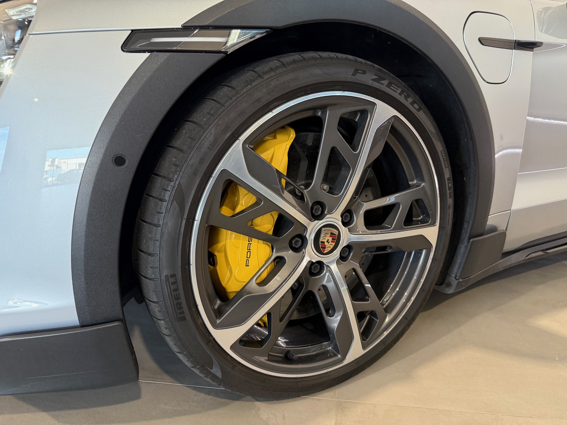 PORSCHE Taycan Turbo S Cross Turismo-image-5